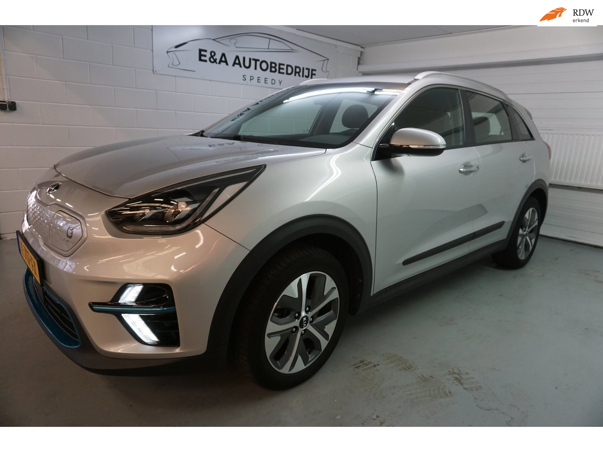 Kia e-Niro DynamicLine 64 kWh €14950/ CAMERA / NAP