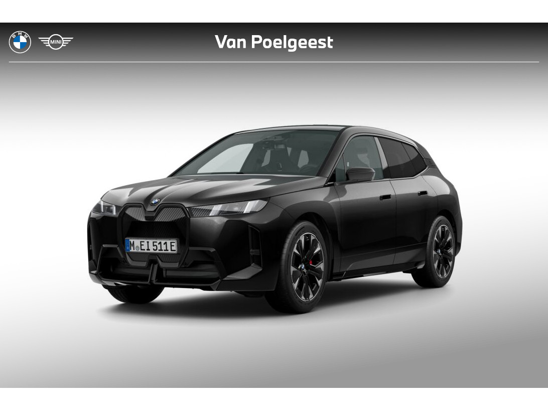 BMW iX xDrive45 101 kWh
