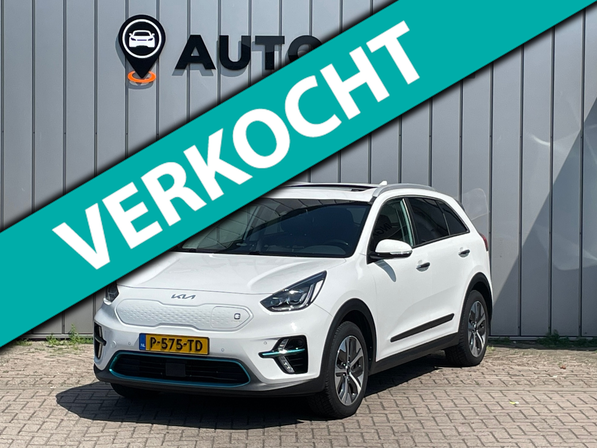 Kia e-Niro DynamicPlusLine 64 kWh SOH100% 1E EIG DEALEROND |PANO|CAMERA|STOEL+STUURVRM|LEER|ADAPT.CRUISE|LANE.ASSIST|CARPLAY|LED|
