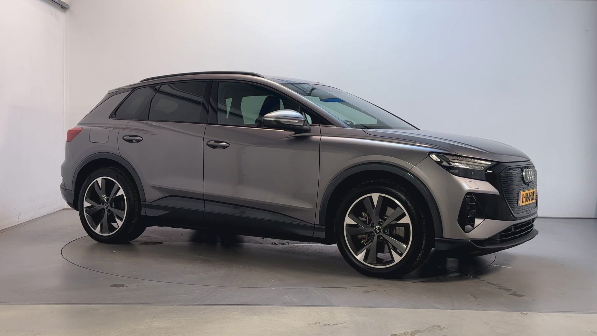 Audi Q4 e-tron 40 Launch Edition Advanced 77 kWh SoH 92,73% Virtual Cockpit DAB+ Navigatie Parkeersensoren