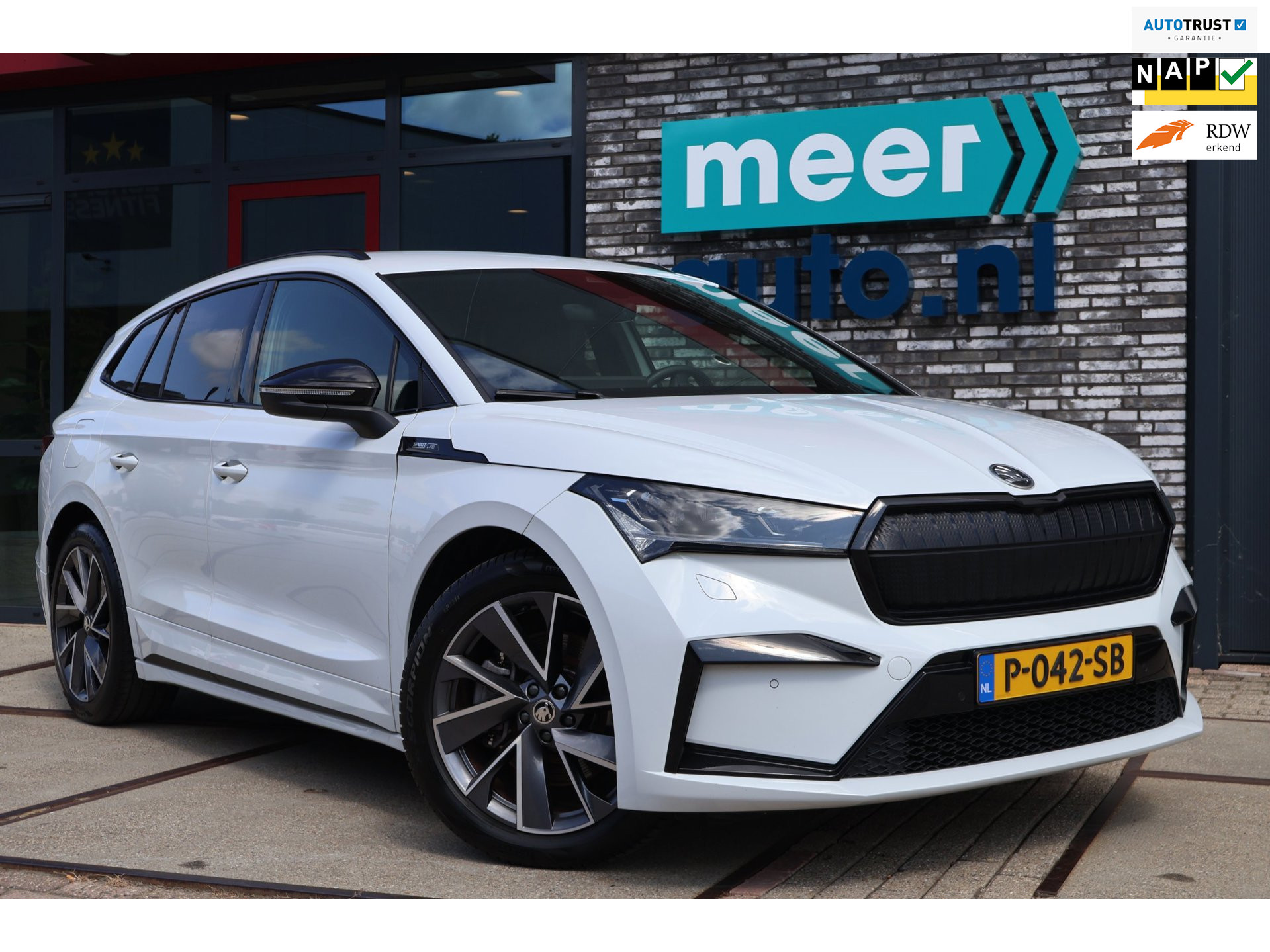 Škoda Enyaq iV 80 Sportline SOH 92% l TREKHAAK l ADAPT.CRUISE l DODE HOEK l MATRIX l LANE l CARPLAY lORG.NL l DEALER OND l NAP l