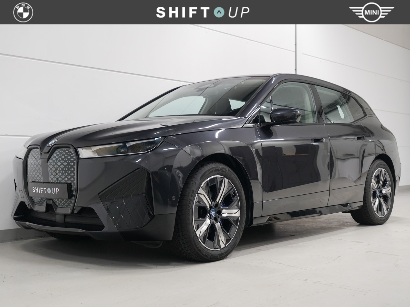 BMW iX xDrive40 77 kWh Sportpakket | Head Up | Camera
