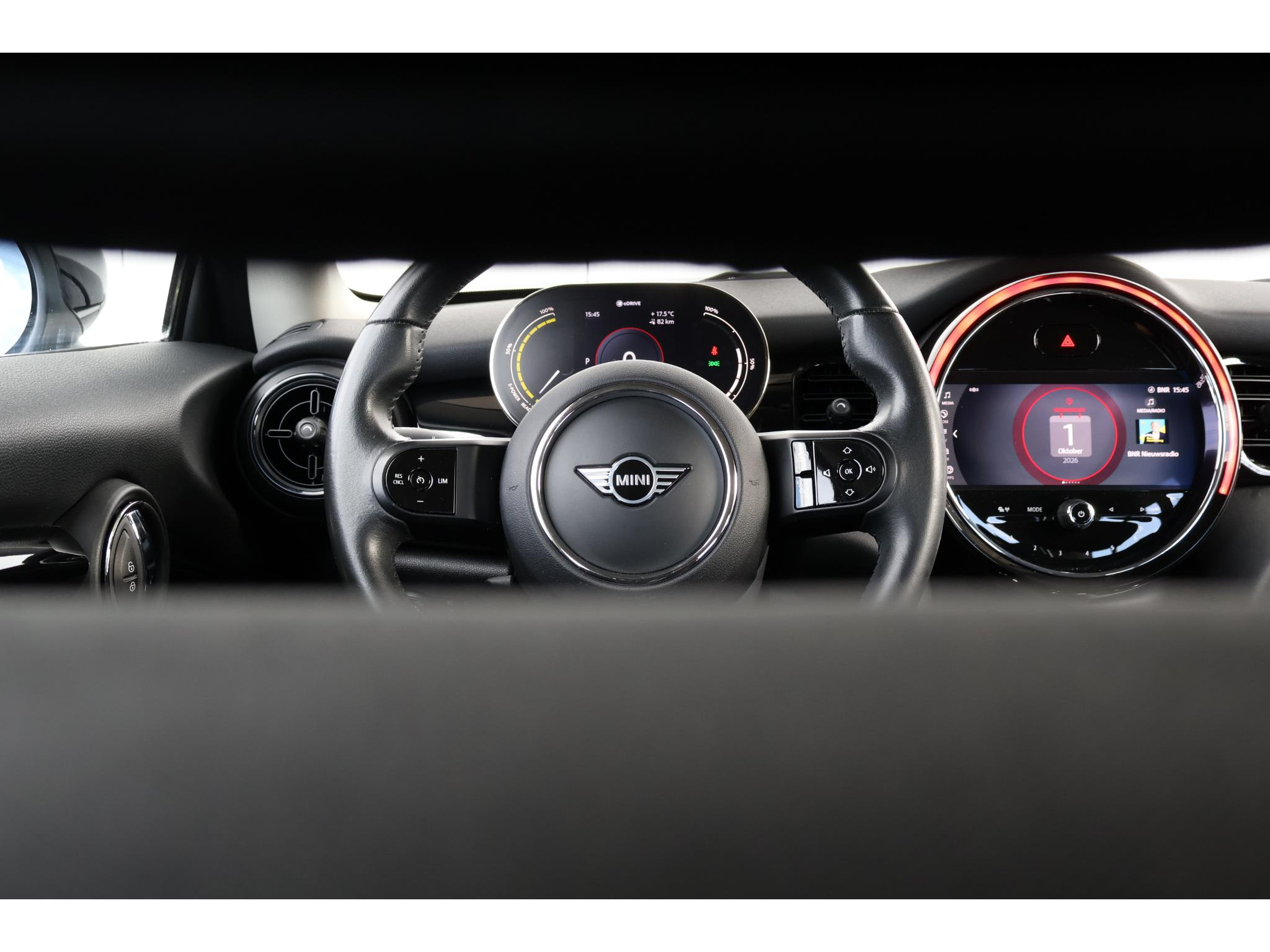 MINI Electric Essential 33 kWh