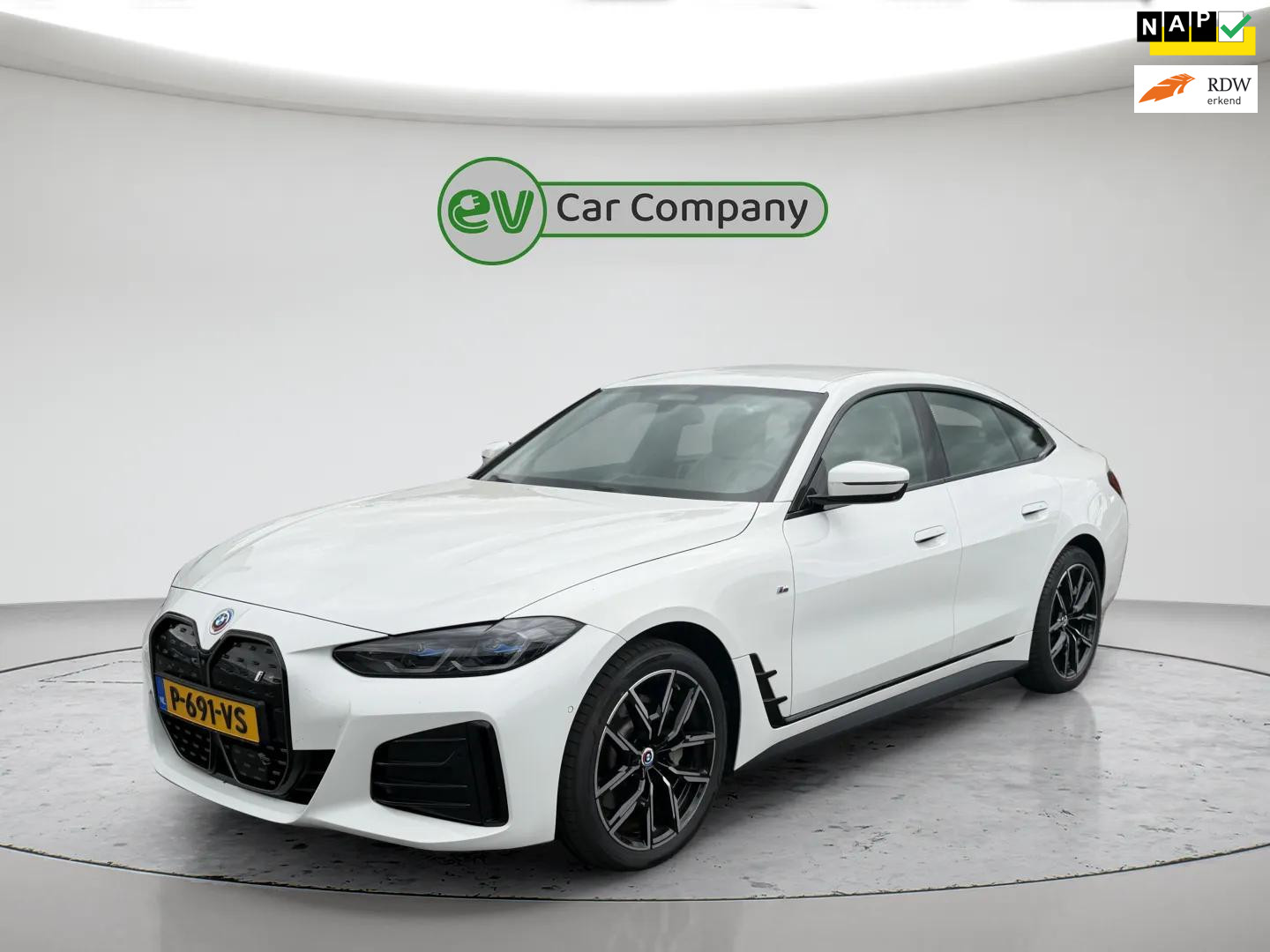 BMW i4 EDrive40 High Executive 84 kWh | SOH 96% | M Sport | Memory seats | Headup | 360 Camera | CarPlay | Incl. BTW | 1e Eigenaar