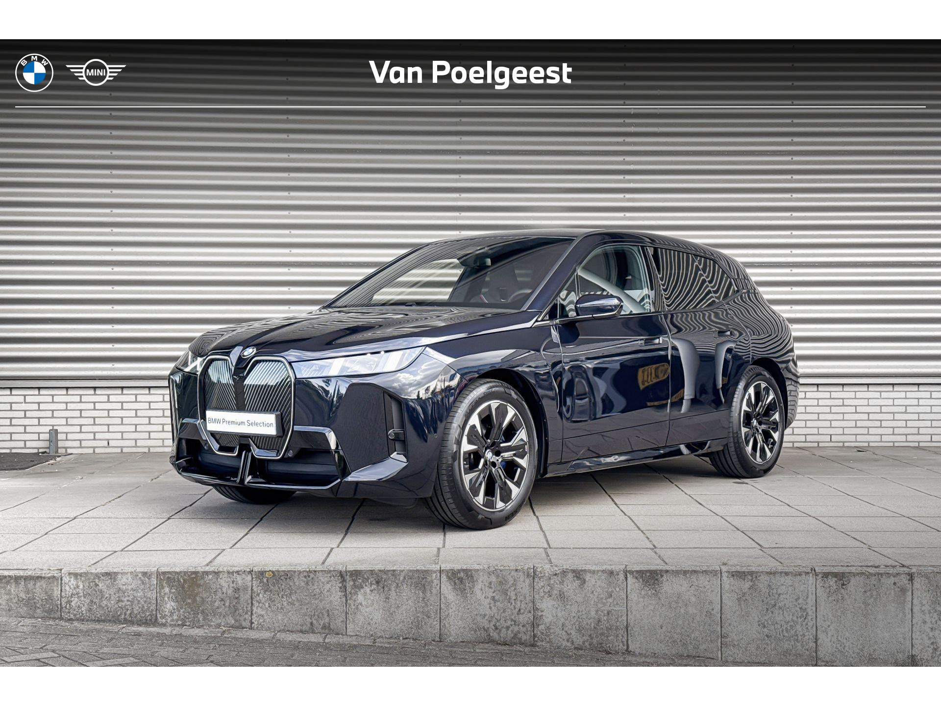 BMW iX xDrive45 101 kWh