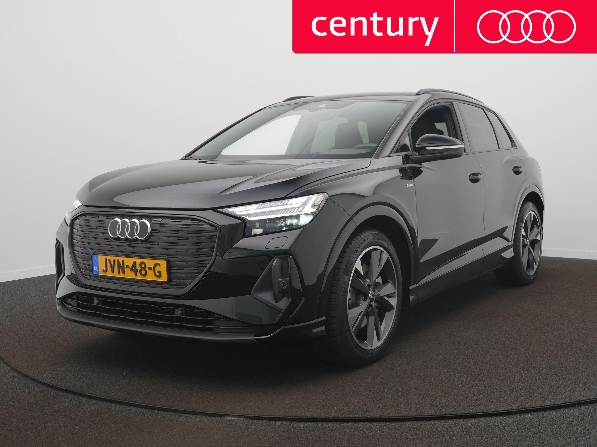 Audi Q4 e-tron S edition Competition e-tron 45 82 kWh 210 kW / 28