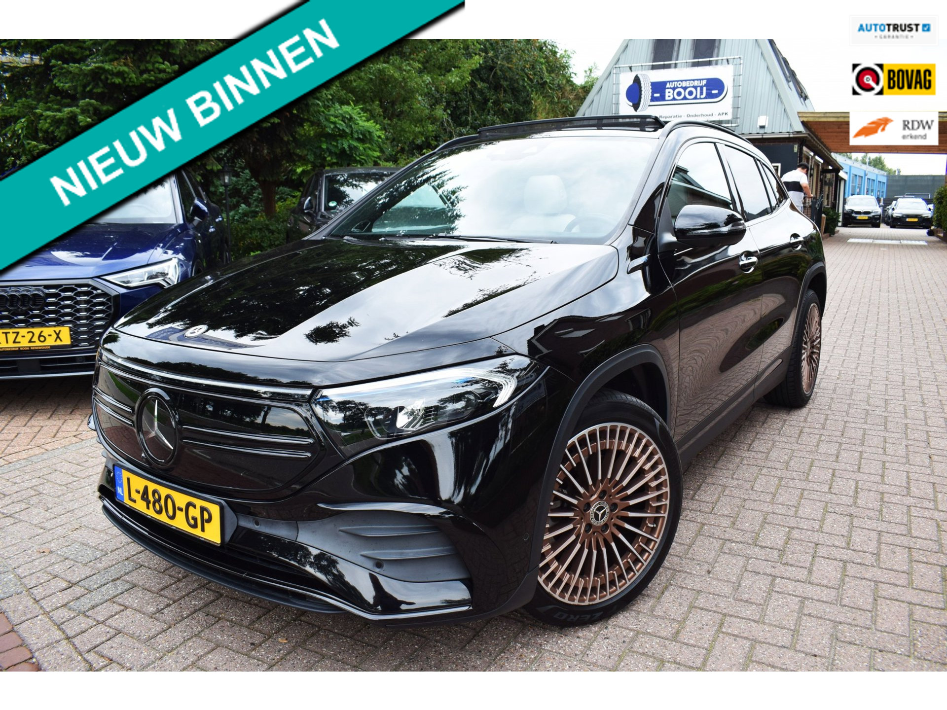 Mercedes-Benz EQA 250 Edition 1 67 kWh PANO DAK/ADAP CRUISE/HEAD-UP/CARPLAY/NL-AUTO/LEDER/CAMERA 360/PDC V+A/XENON/20"/STOEL VERW