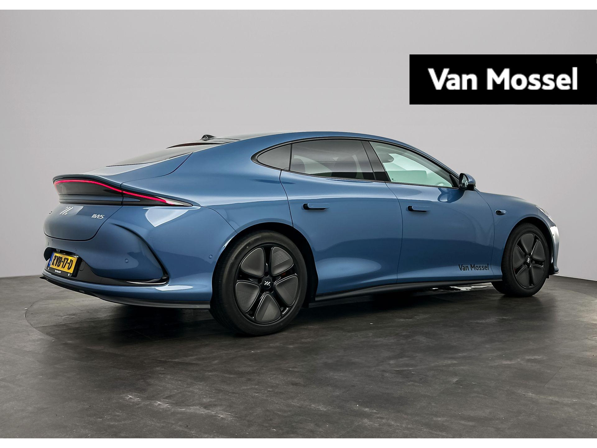 MG IM5 Standard Range RWD 75kWH