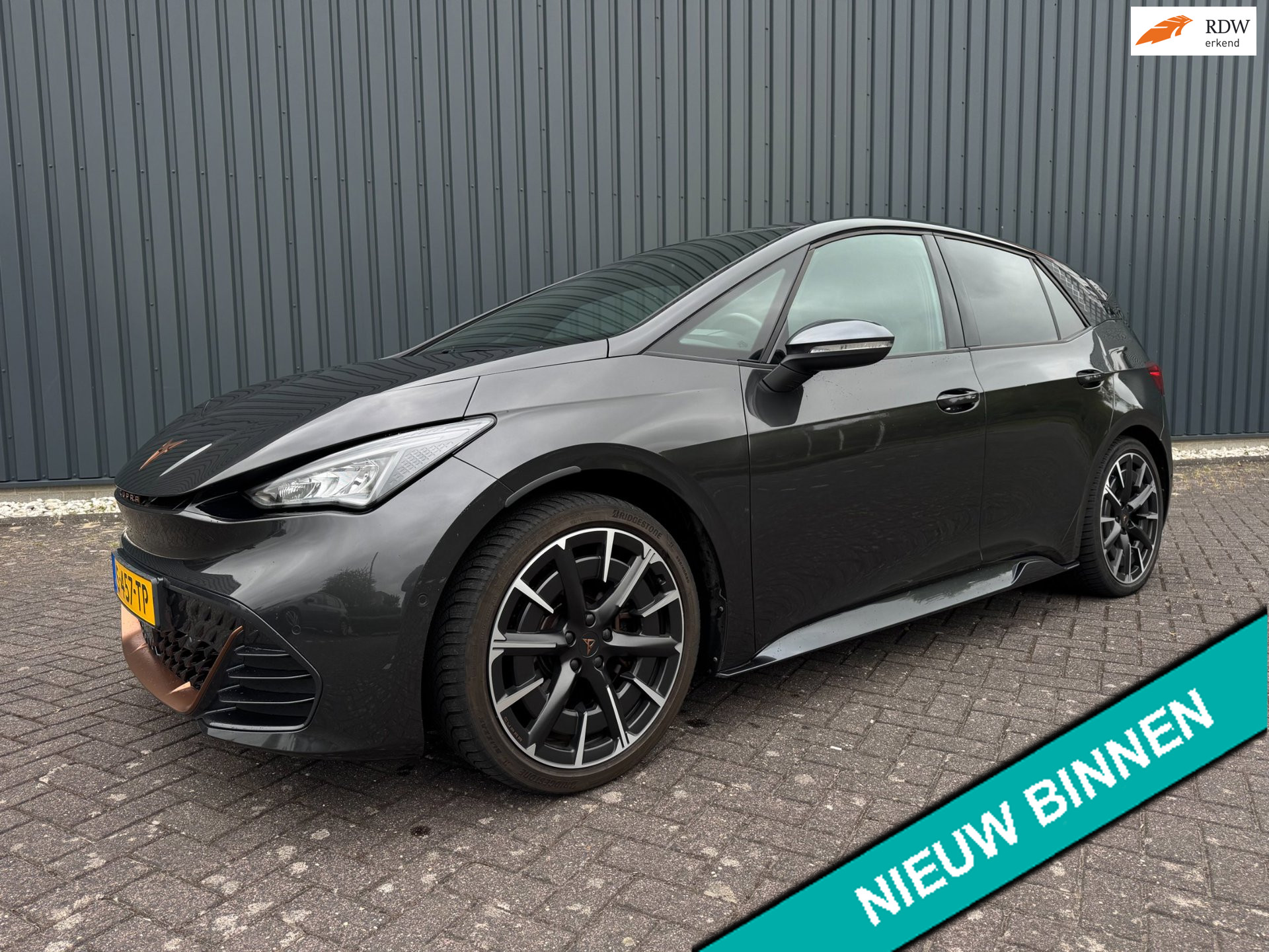 CUPRA Born Copper Edition 82 kWh FULL LED | CARPLAY + ANDROID | CAMERA | SPORTSTOELEN | NAVI | CLIMA | CRUISE | LMV | PDC