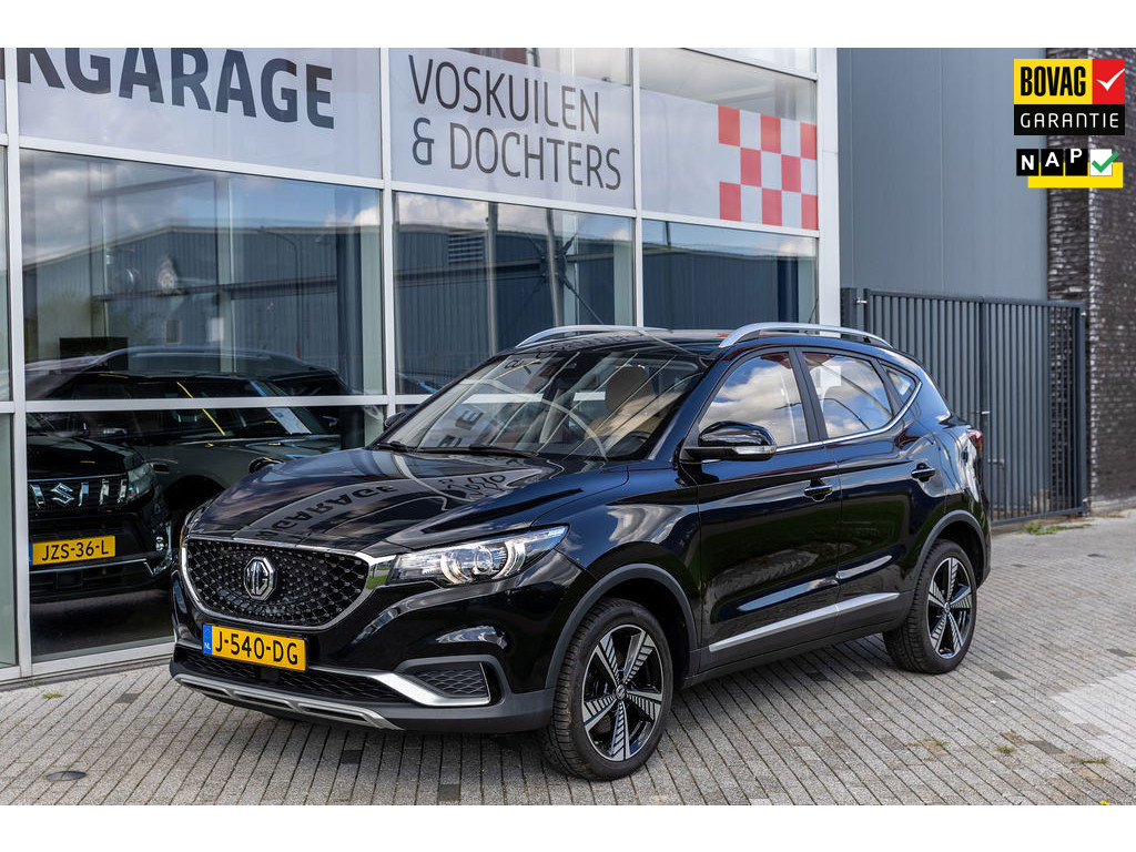 MG ZS EV Luxury 45 kWh Beige lederen interieur