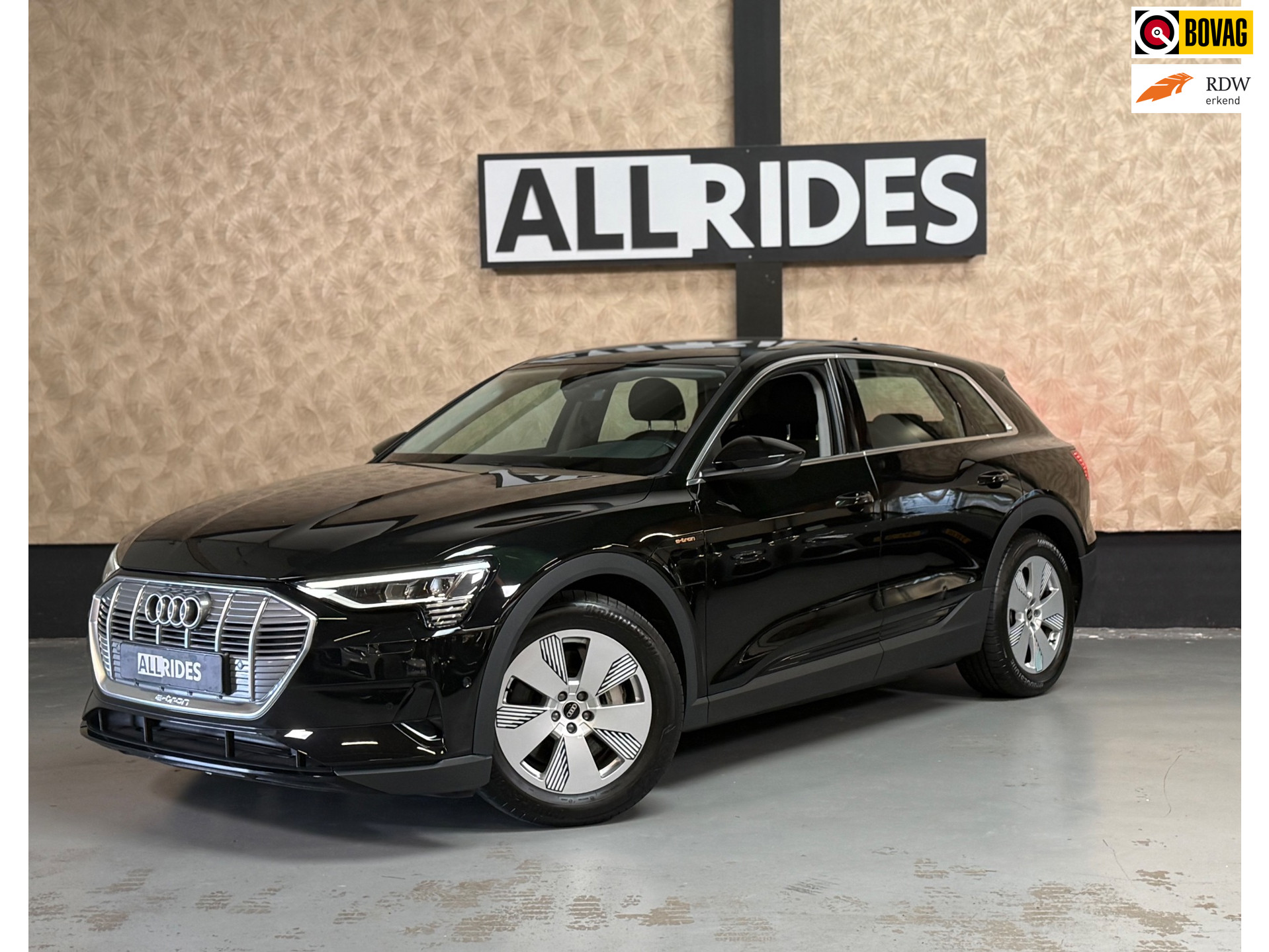 Audi e-tron 55 quattro edition 95 kWh | Parkeersensoren | NAP | Led | Carplay