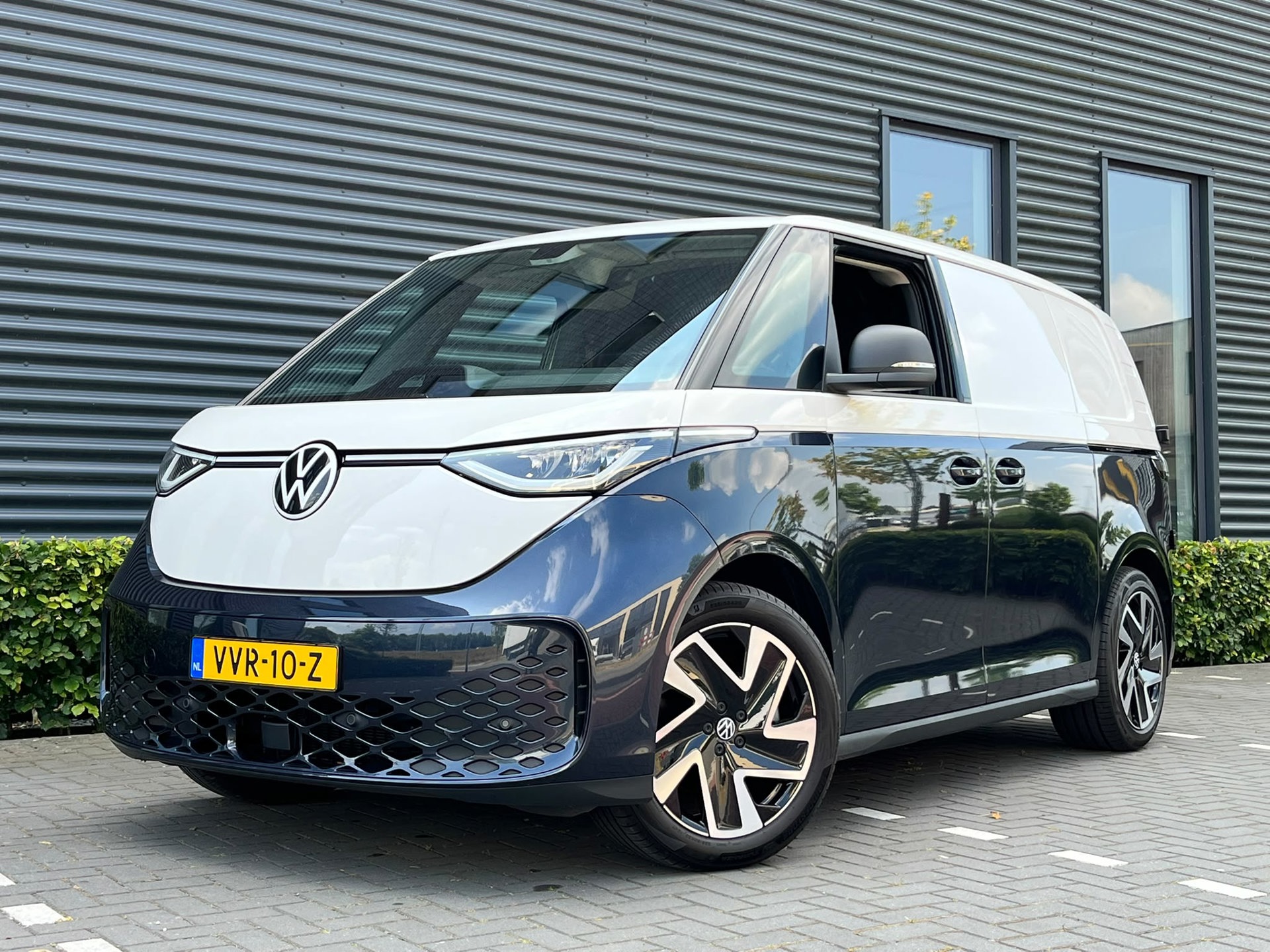 Volkswagen ID. Buzz Cargo 77 kWh | 2 X Schuifdeur | Twotone | 20"LMV |