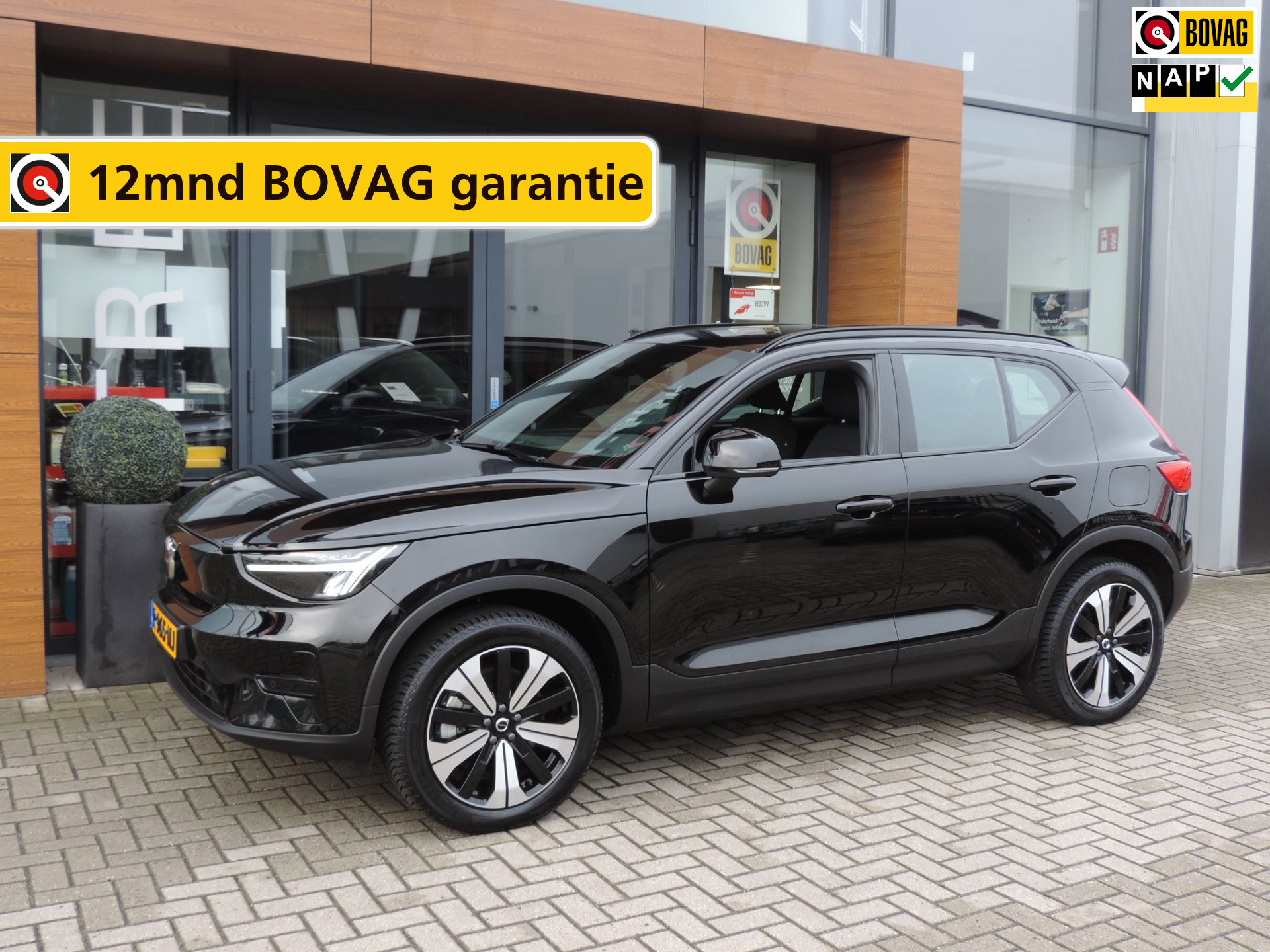 Volvo XC40 Recharge Core 70 kWh | SOH 92% | 1e Eig | NLauto | Stoel/stuurverw | Wegkl.th | Allseason | DAB | Camera | CarPlay