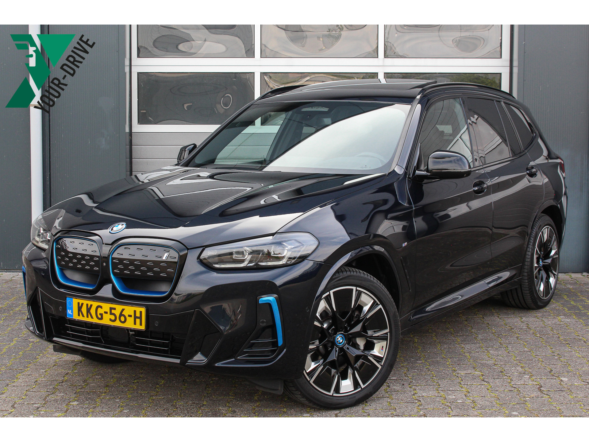 BMW iX3 M Sport High Executive 80 kWh | 12 Mnd. Garantie & SOH 97,4%| Nette en zeer complete iX3 met historie