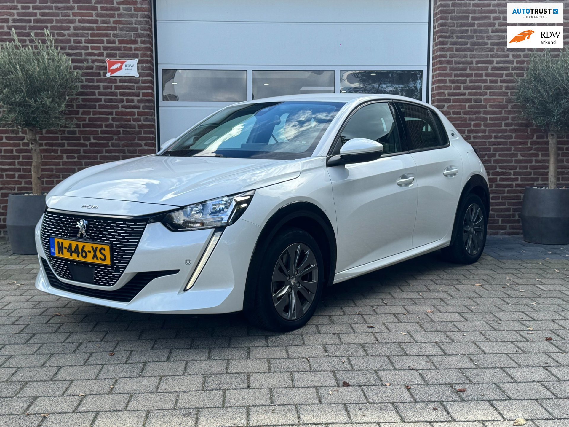 Peugeot e-208 EV Allure 50 kWh|SOH90% |1/2leer|3D-Dashboard|Camera|