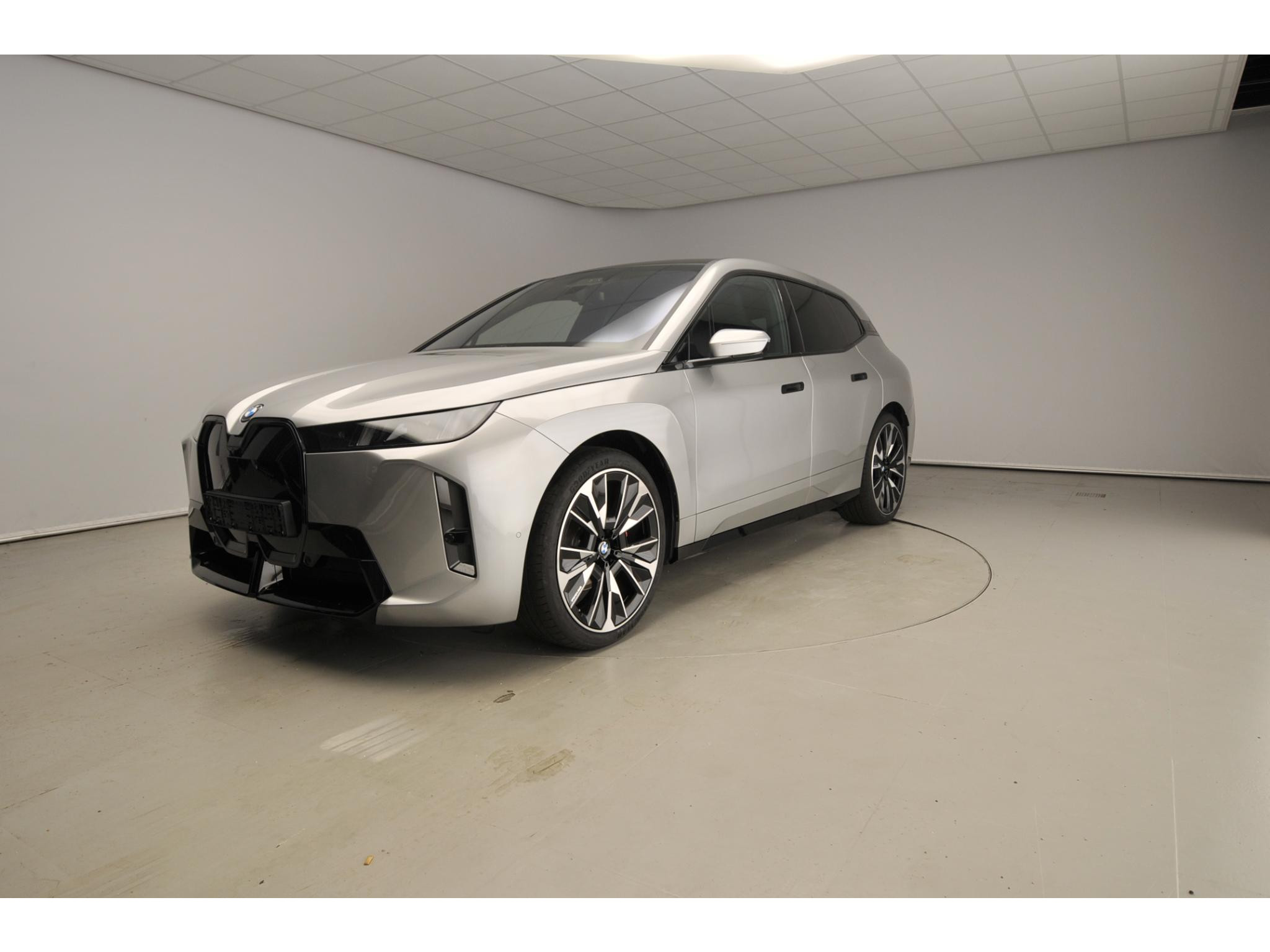 BMW iX xDrive45