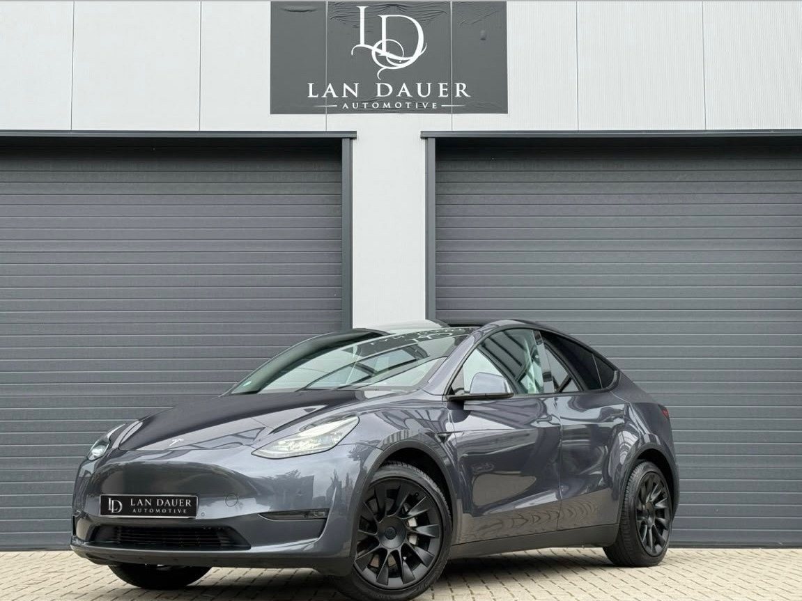 Tesla Model Y Long Range AWD 75 kWh / WINTERPAKKET / FSD