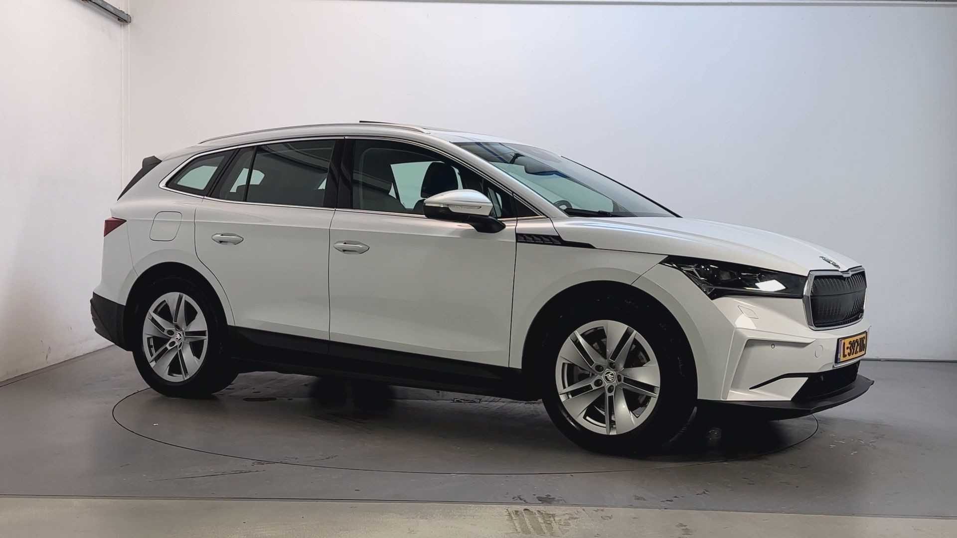 Škoda Enyaq iV 80 SoH 90,39% Trekhaak Camera Panoramadak Sfeerverlichting Camera