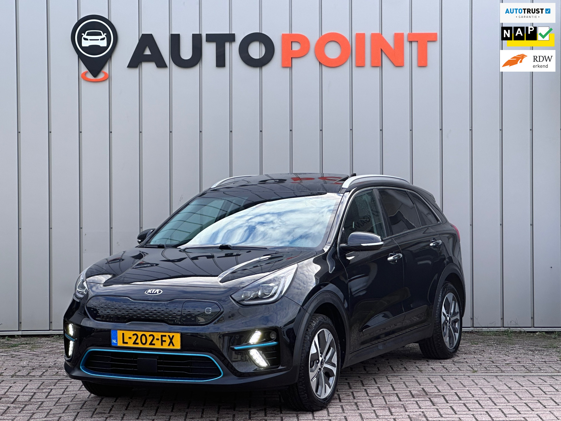 Kia e-Niro ExecutiveLine 64 kWh PANO SOH 100% FASE 3 WARMTEPOMP DEALER OND