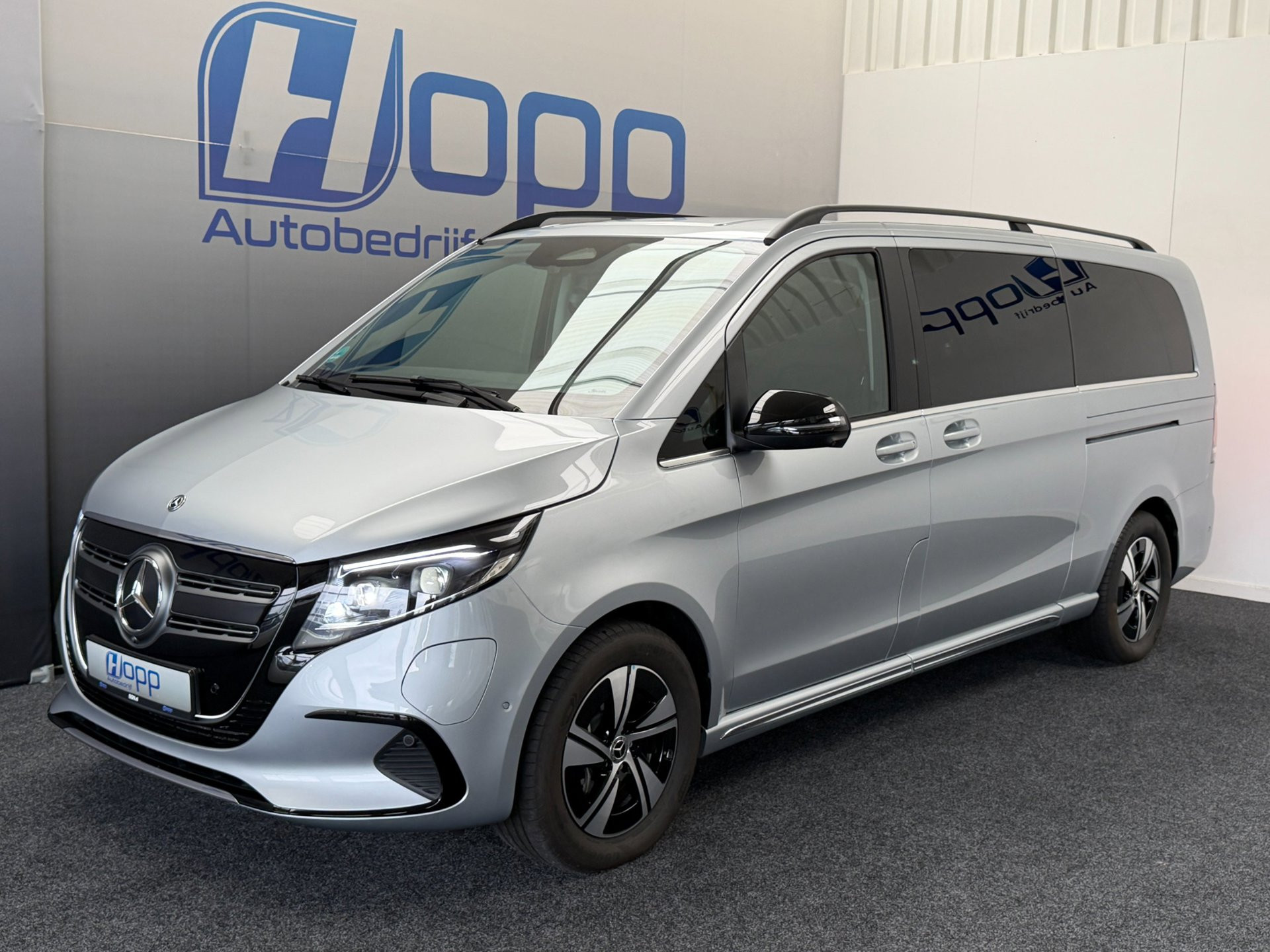 Mercedes-Benz EQV 300 L3 Facelift - UNIEK - 7pers - AMG - Elec. deuren - Airco achter - 360 - Airmatic - Burmeist. - Incl Garantie
