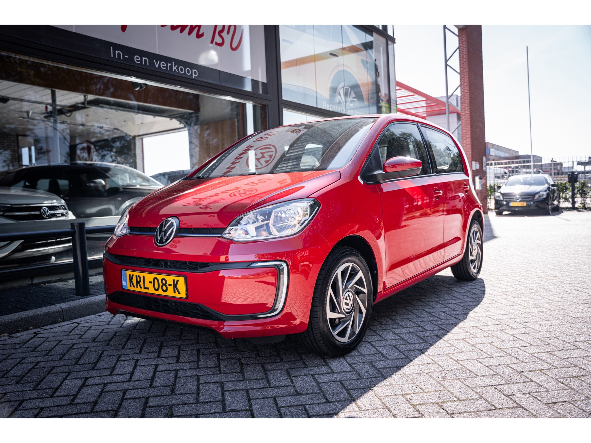 Volkswagen e-up! 32Kwh Accu tot 315km radius | Cruise | Climate | Aut. | PDC | Stoelverwarming | Voorruitverwarming | SoH 90%