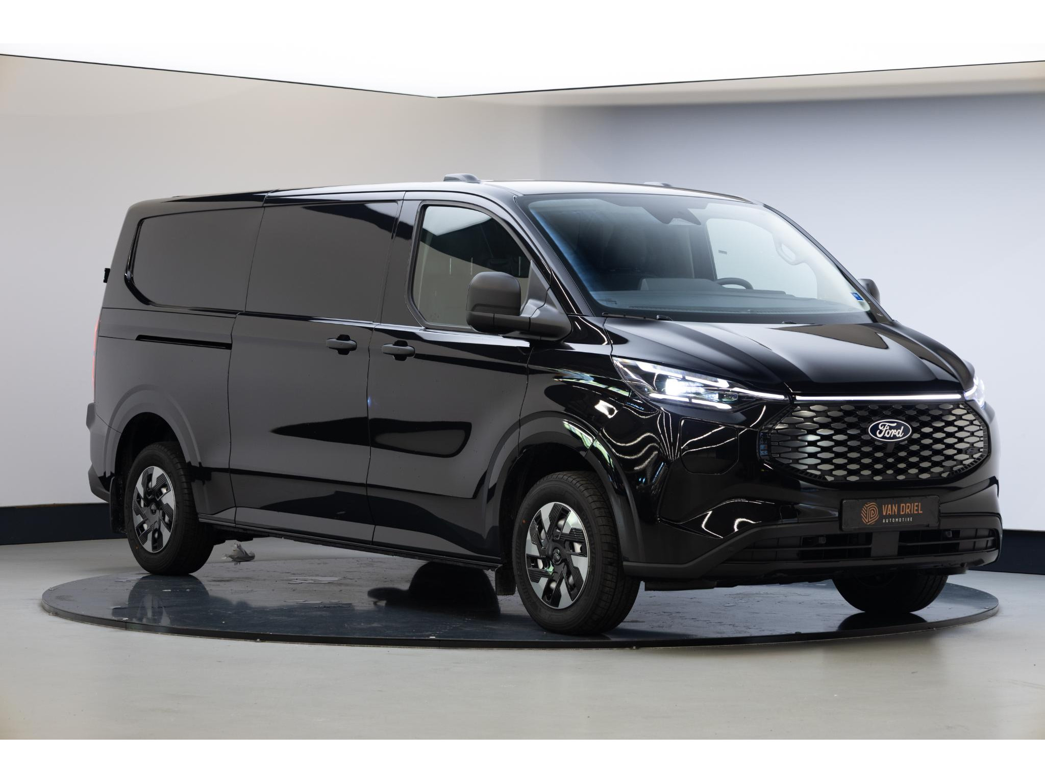 Ford Transit Custom 340 L2H1 Trend 65 kWh