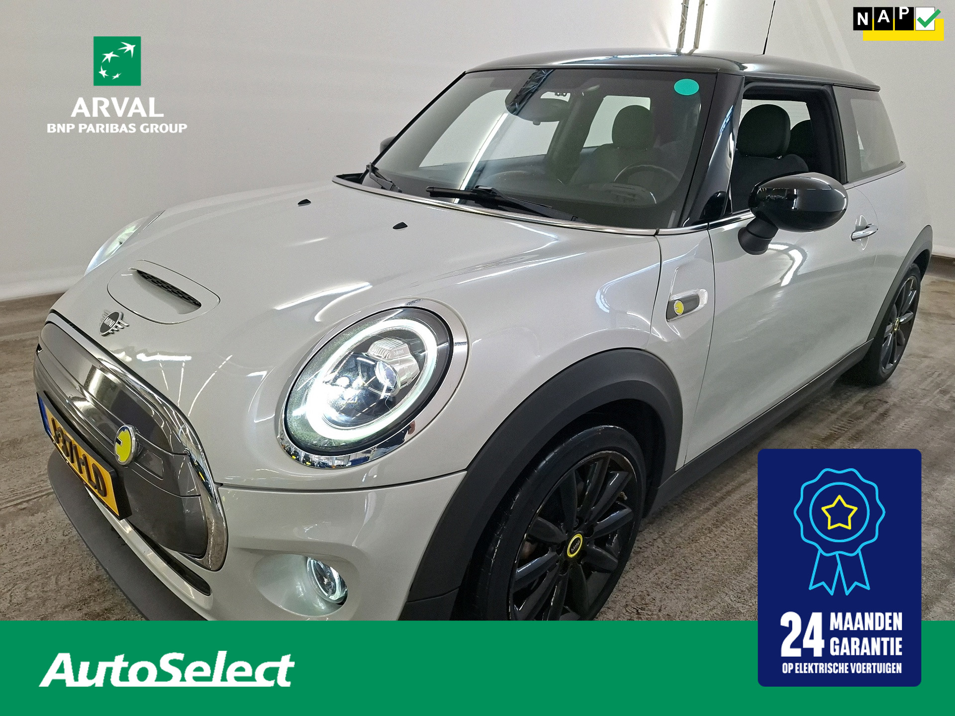 MINI Electric Cooper 33 kWh 184pk | SOH 94% | Carplay | Camera | Stoelverwarming | Navigatie | Keyless| PDC | Cruise control | 17"