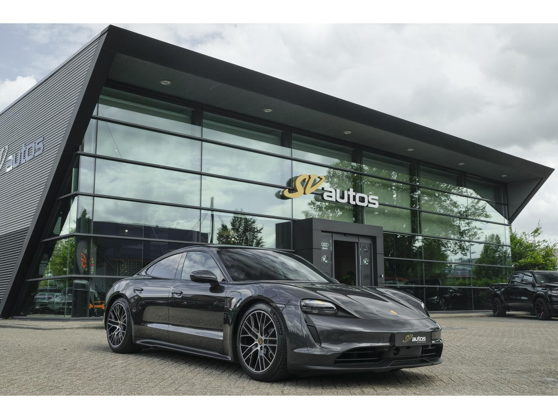 Porsche Taycan Performance Plus 476pk 93,4 kWh