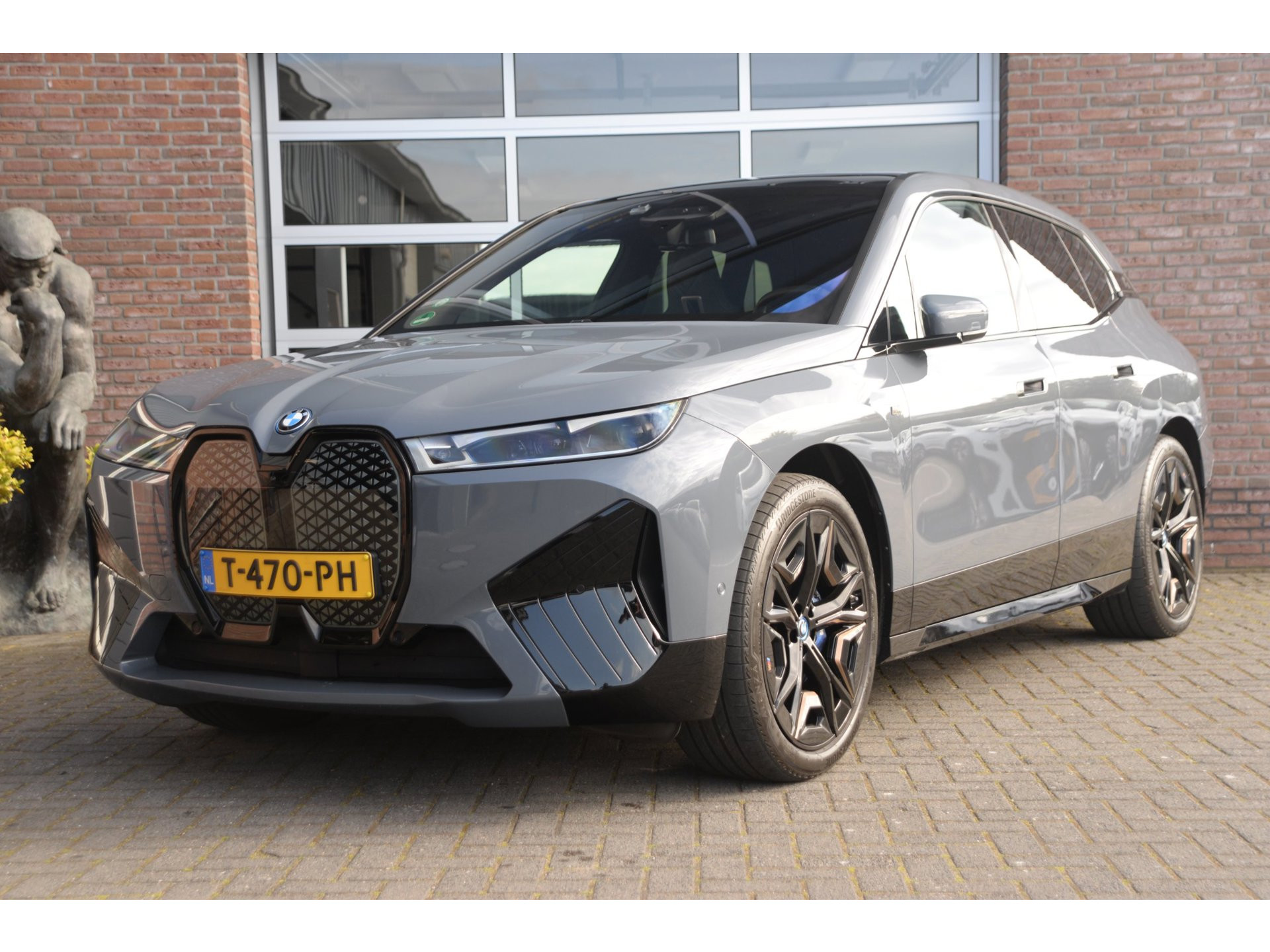 BMW iX M60 | NL Auto | 33.088 km | Fabrieksgarantie 2027 | Service Incl. 2029 | 21" Winterwielen