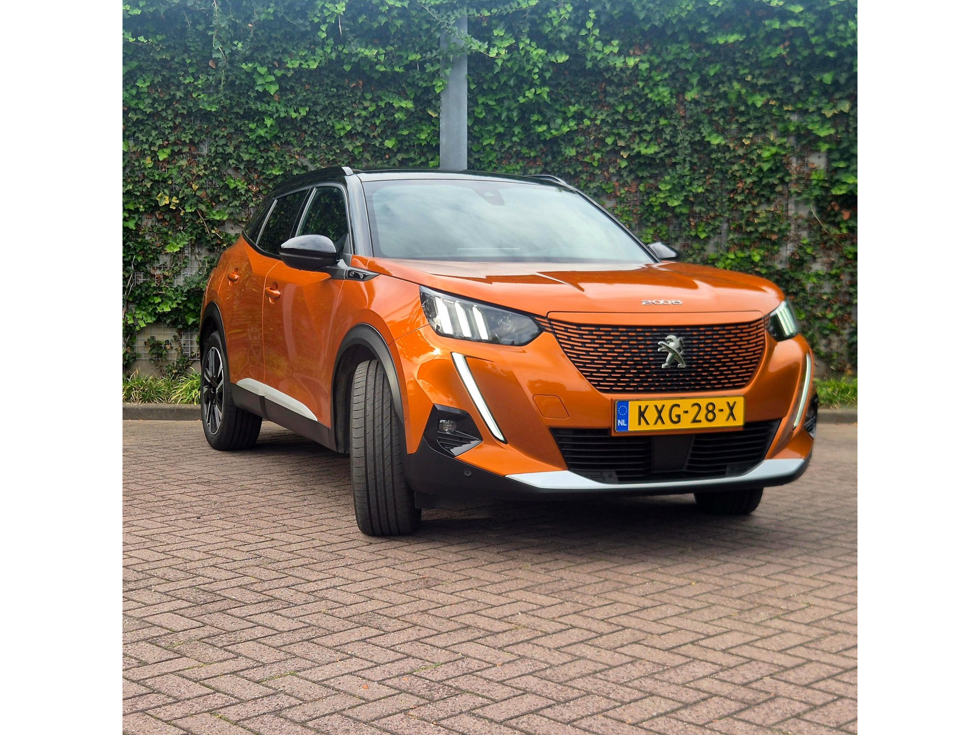 Peugeot e-2008 EV GT | SOH 90% | Pano, ACC, Camera & Stoelverwarming