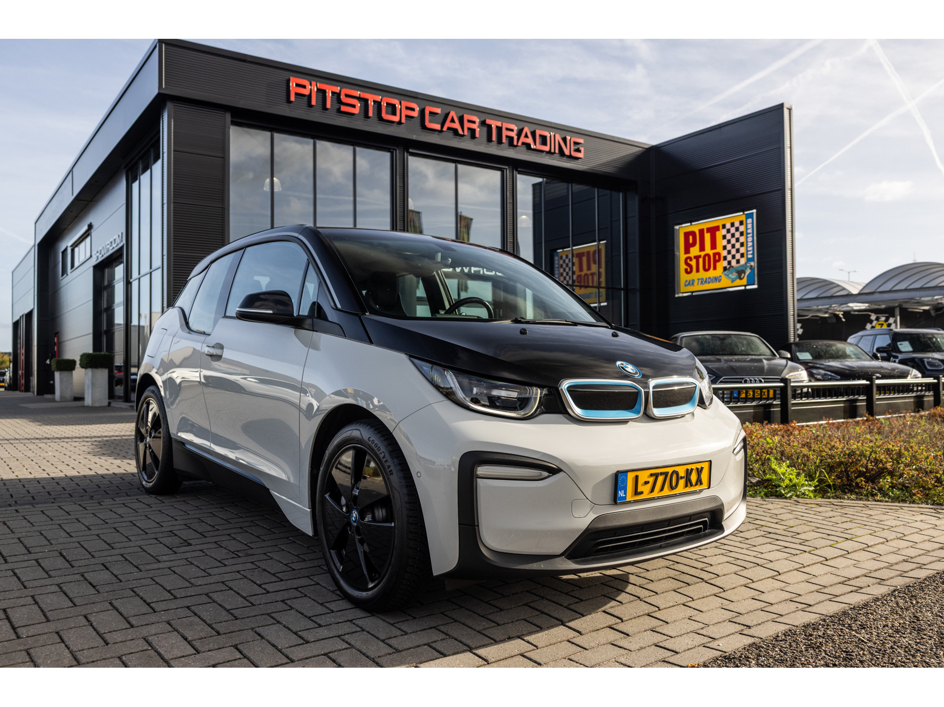 BMW i3 Basis iPerformance 94Ah 33 kWh, Nieuwe accu, NL Auto, Nieuwstaat!