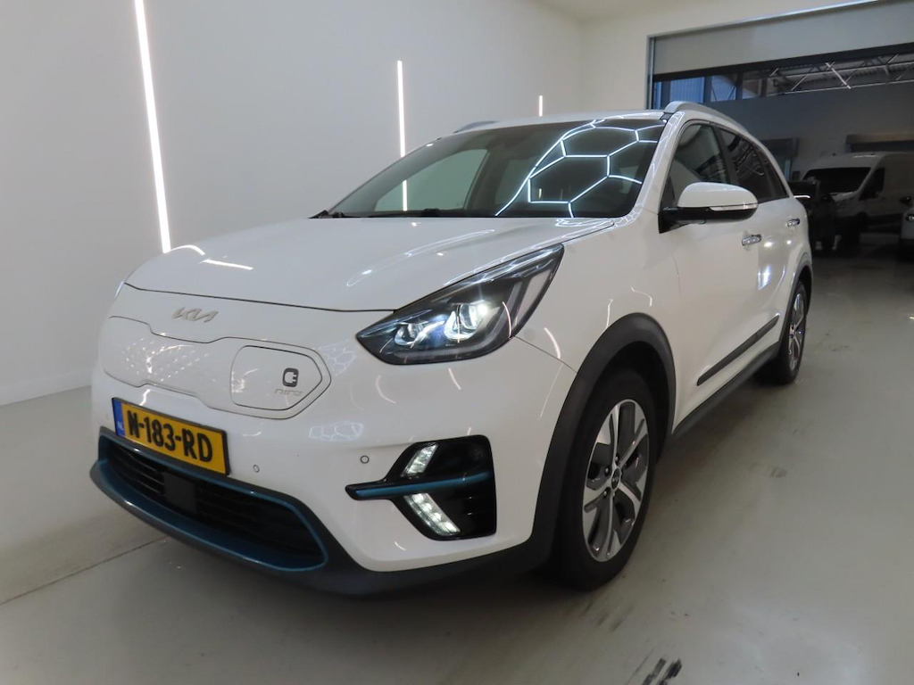 Kia e-Niro ExecutiveLine 64 kWh warmtepomp SOH 100% OPEN DAK LEER /JBL/ CAMERA