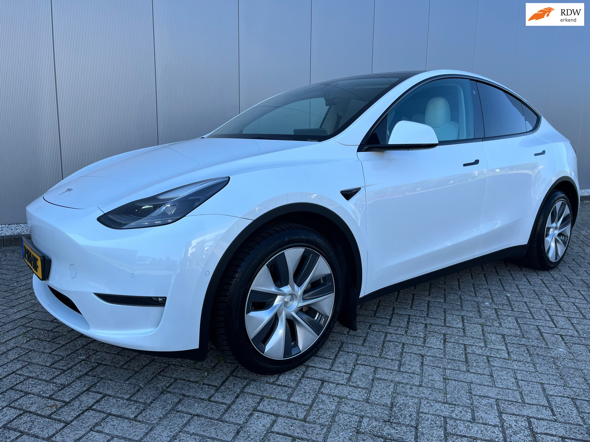 Tesla Model Y Long Range AWD 75 kWh/ SOH 90%