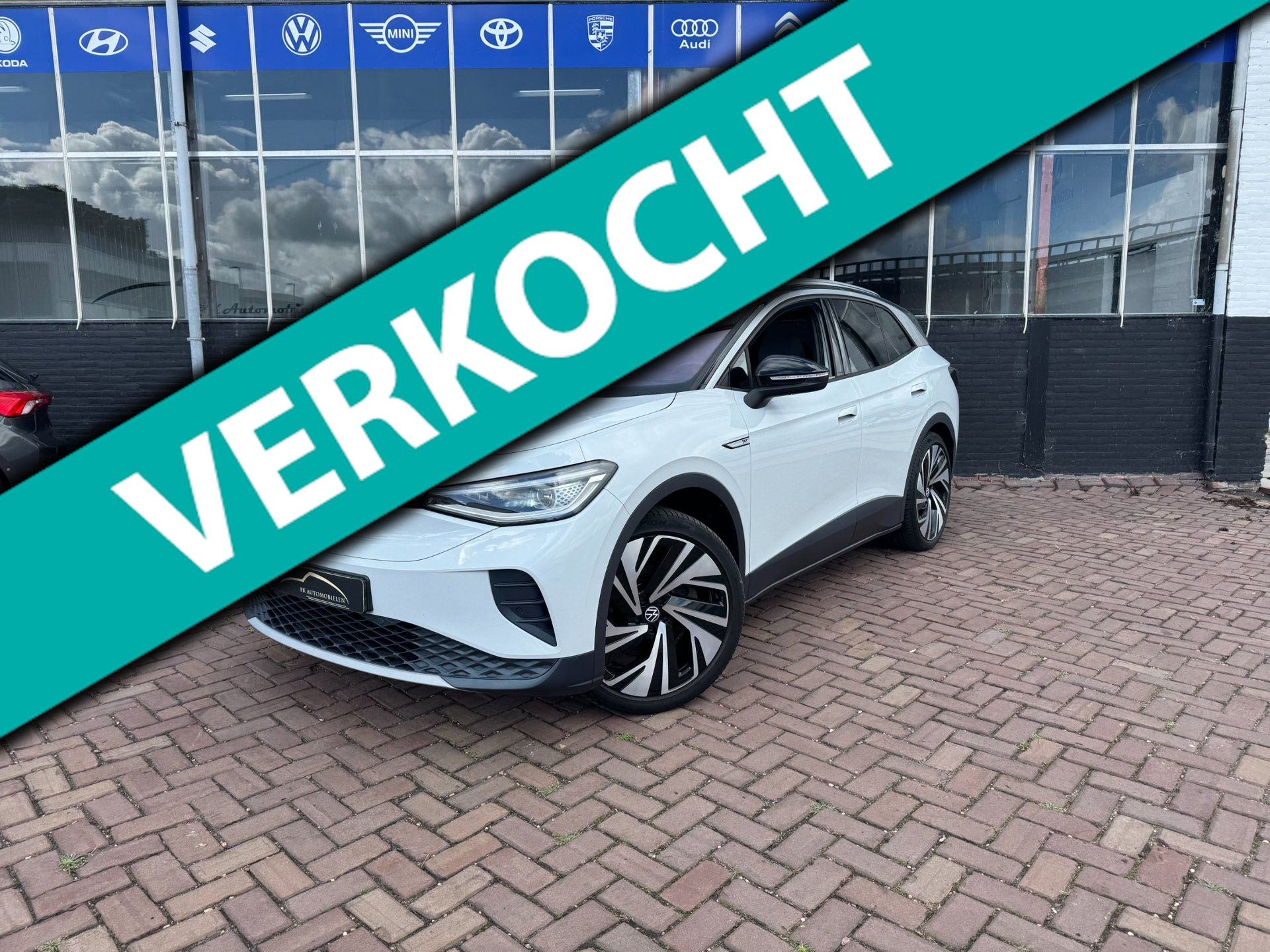 Volkswagen ID.4 First Max 77 kWh ** PANO + MASSAGE + THAAK + 360 CAMERA + FULL OPTION**