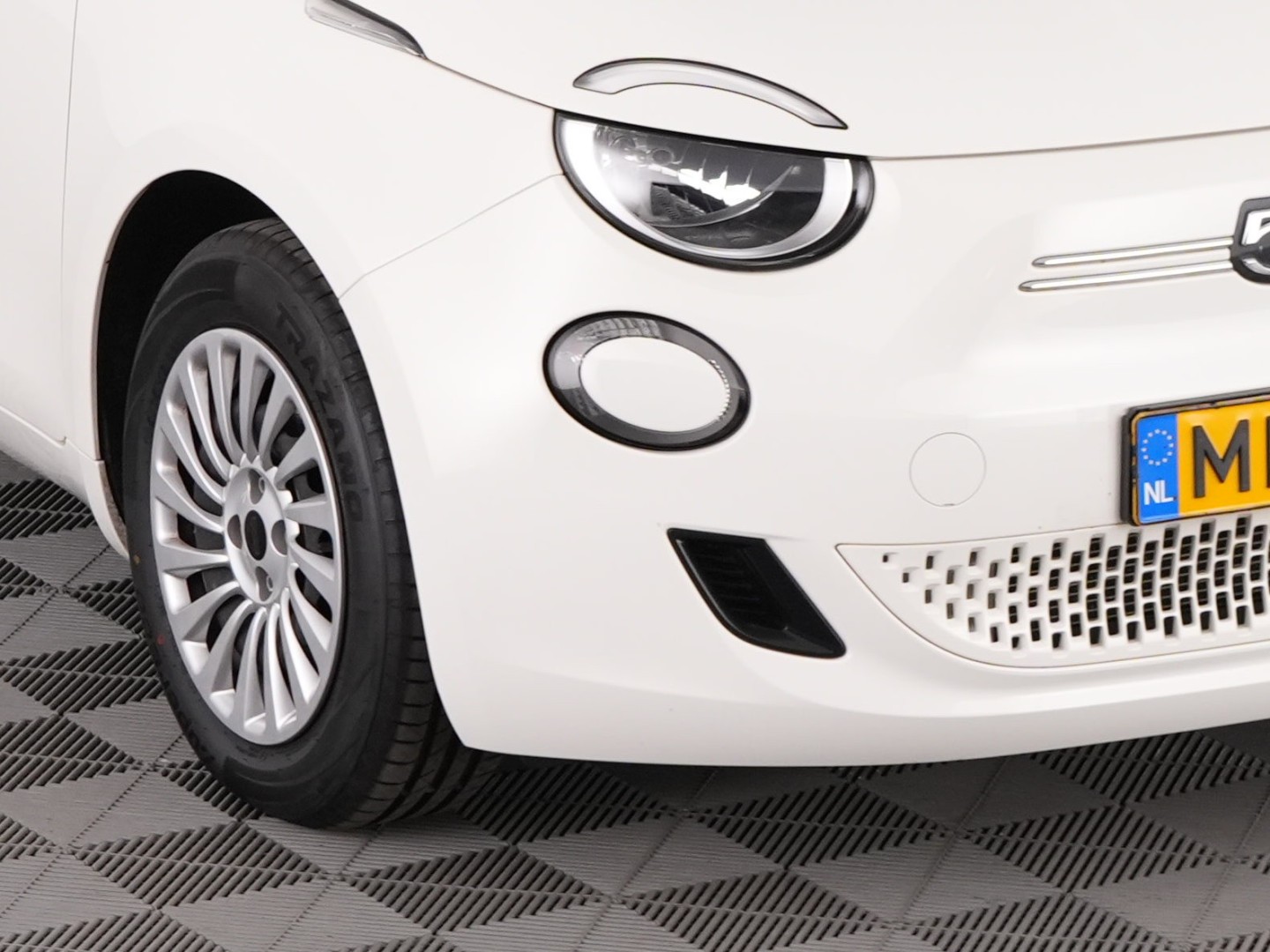 Fiat 500e Urban 42 kWh | CARPLAY | AIRCO | SOH 95,69% |