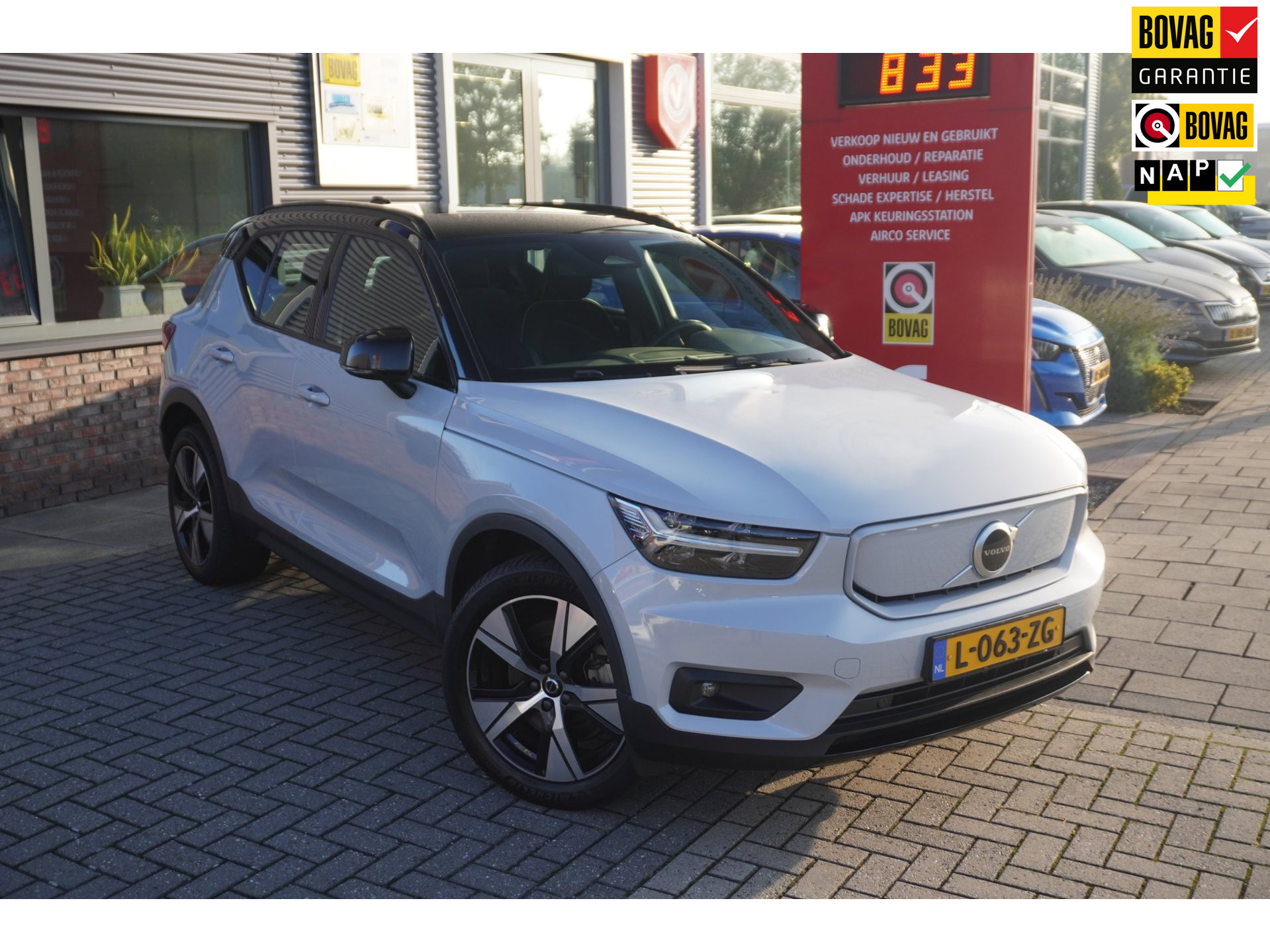 Volvo XC40 Recharge P8 AWD R-Design / SOH 93,7% / Carplay / Virtual Cockpit