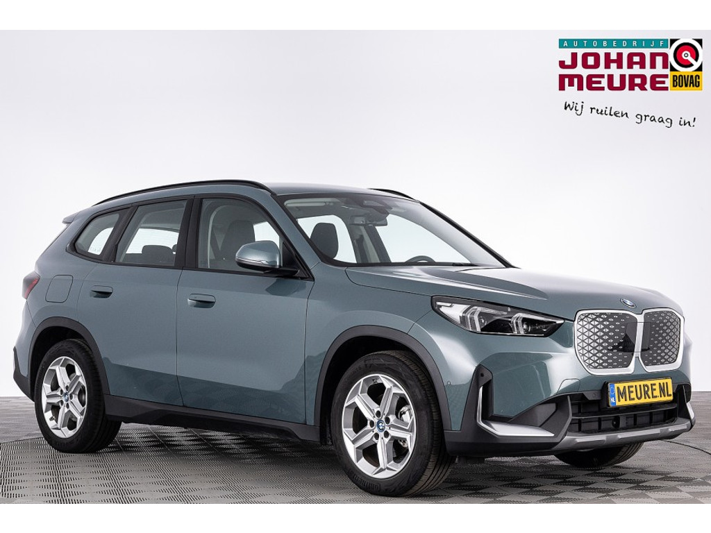 BMW iX1 eDrive20 business Design 67 kWh | Full LED | NAVI | PDC | ECC | SOH 99%