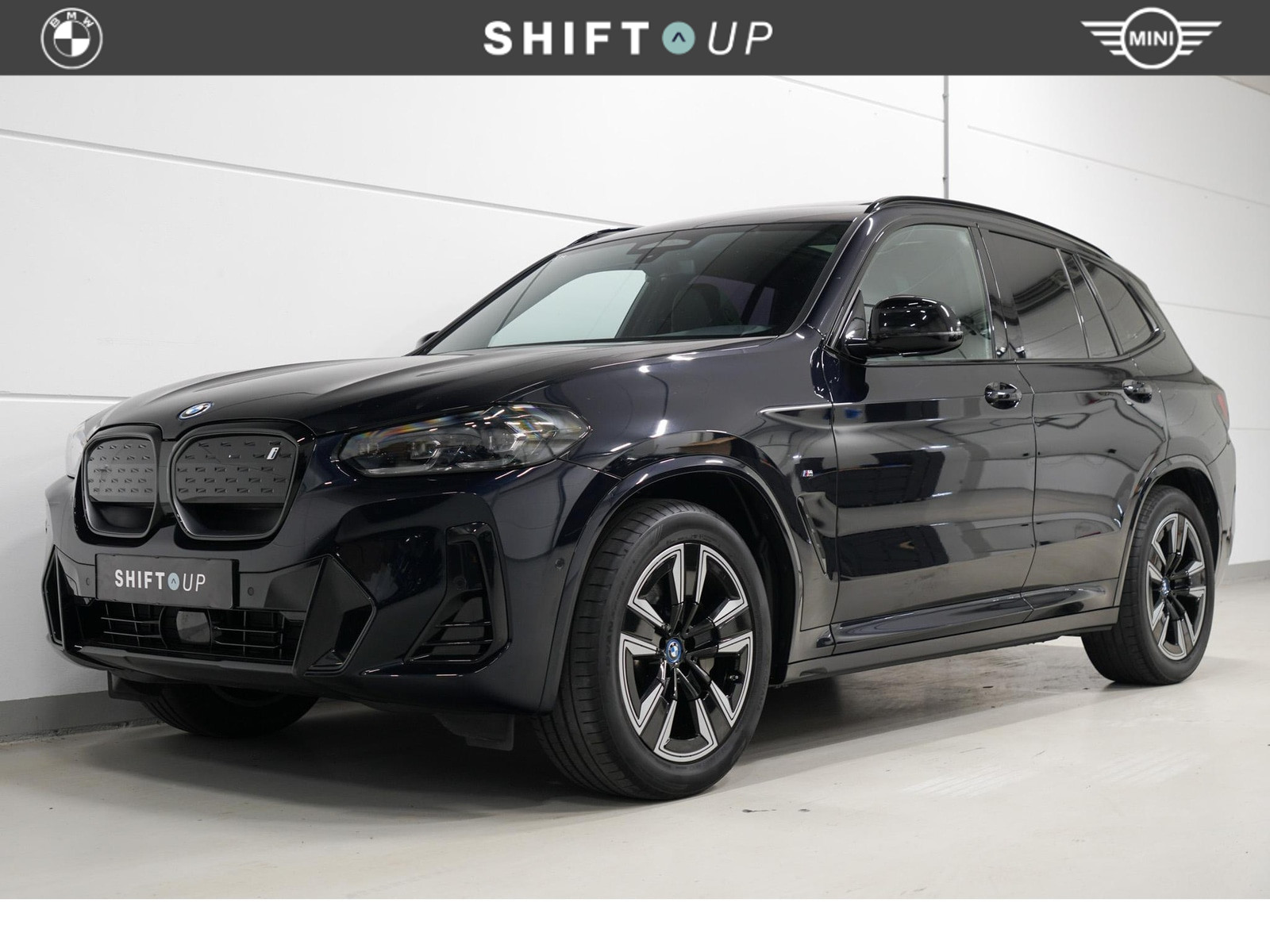 BMW iX3 80 kWh M-Sport | Panoramadak | Elektr. Trekhaak | Driving Assistant Professional