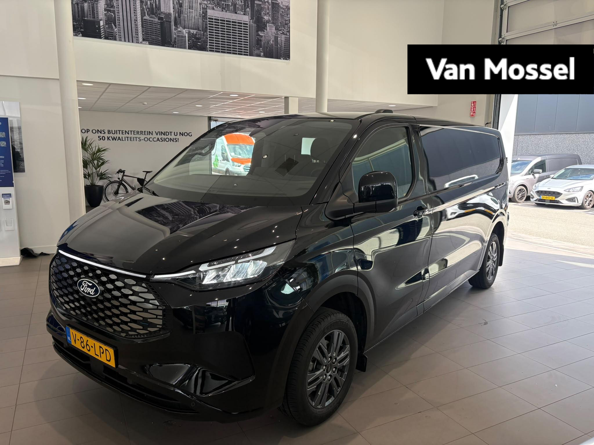 Ford E-Transit Custom 320 L2H1 Limited 65 kWh