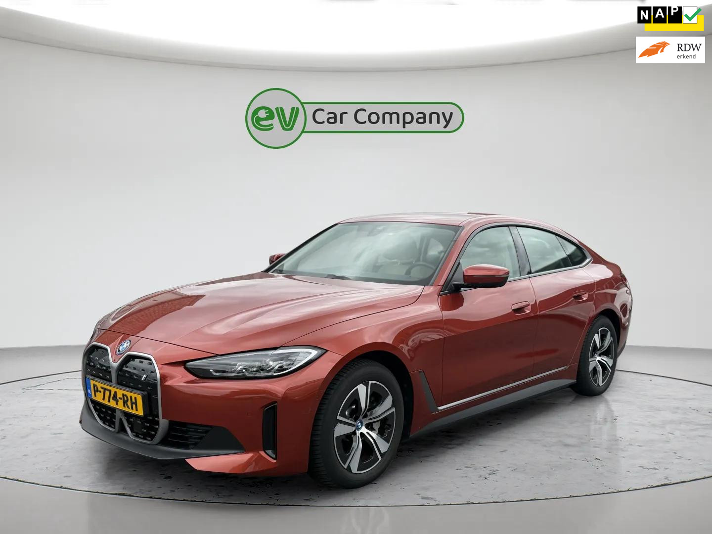 BMW i4 EDrive40 84 kWh | SOH 95% | Volleder | Camera | CarPlay | Stoelverwarming | Adapt. Cruise | Incl. BTW