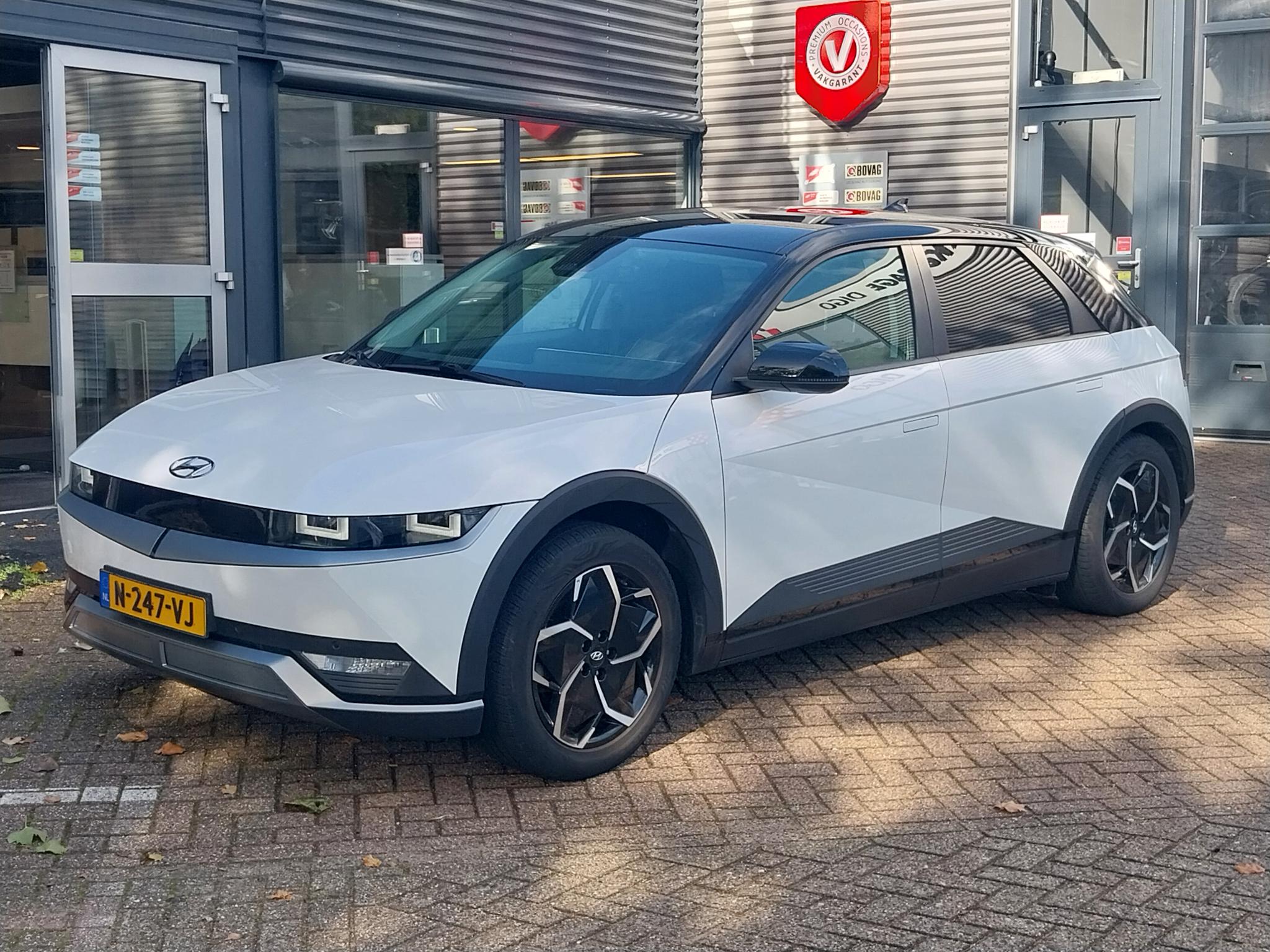 Hyundai IONIQ 5 Connect Two-Tone 73kWh