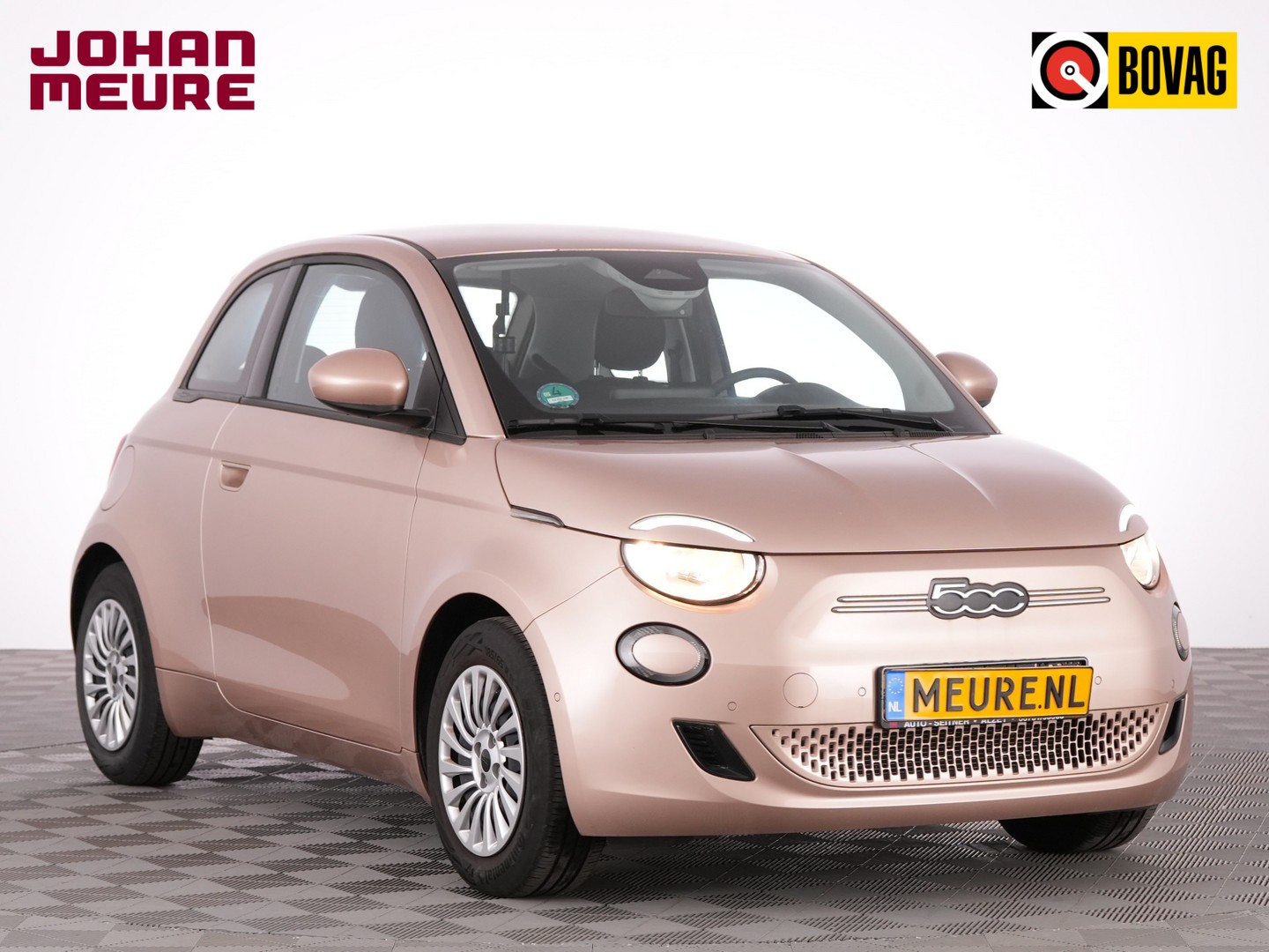 Fiat 500e Urban Plus 24 kWh *SOH: 96.5%* CARPLAY | PDC | CAMERA | Stoelverwarming !
