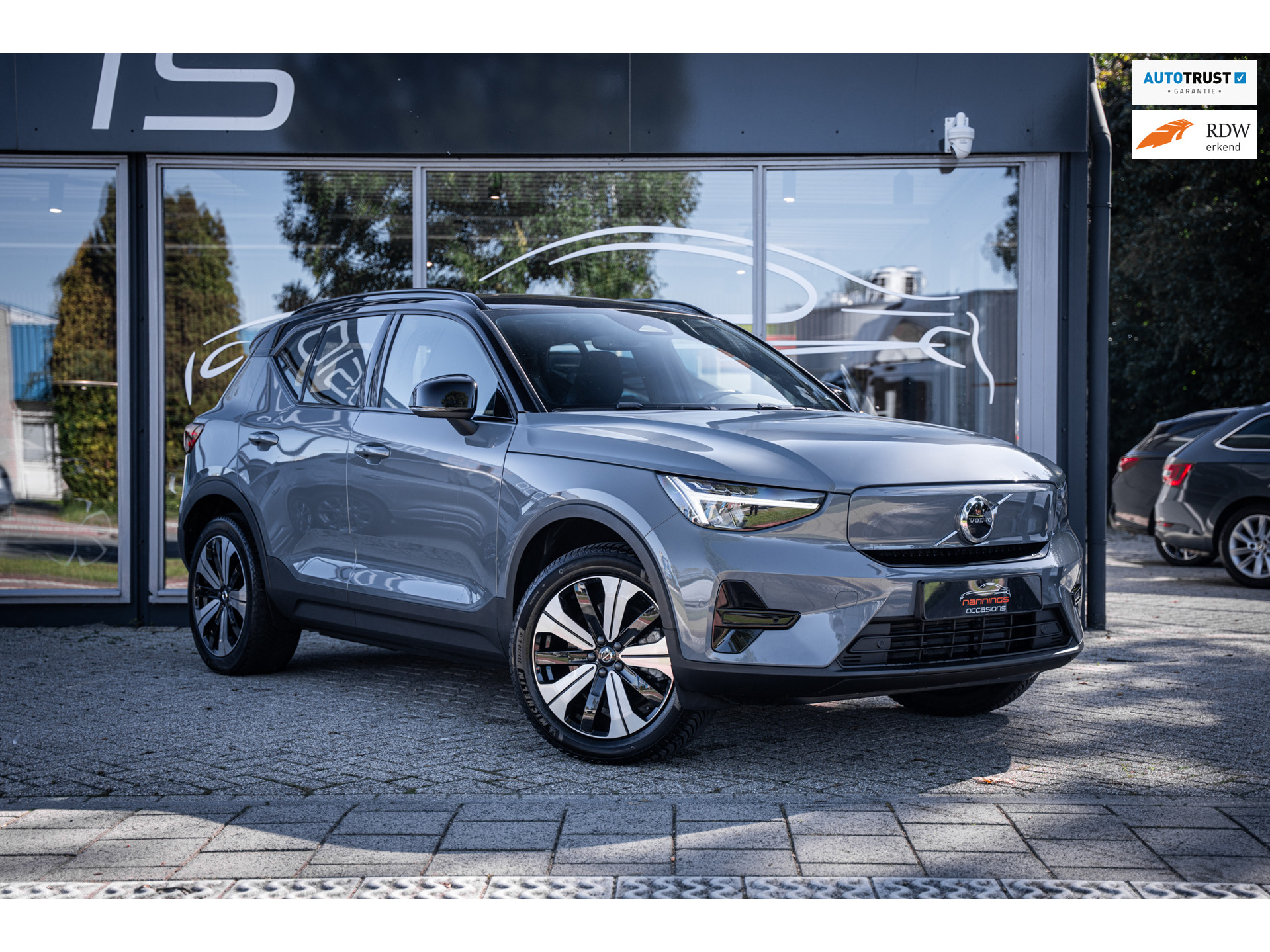 Volvo XC40 Recharge Core|Elec Trekh|Stoel/Stuurverwarming|Cruise Control|Lane Assist|Camera|
