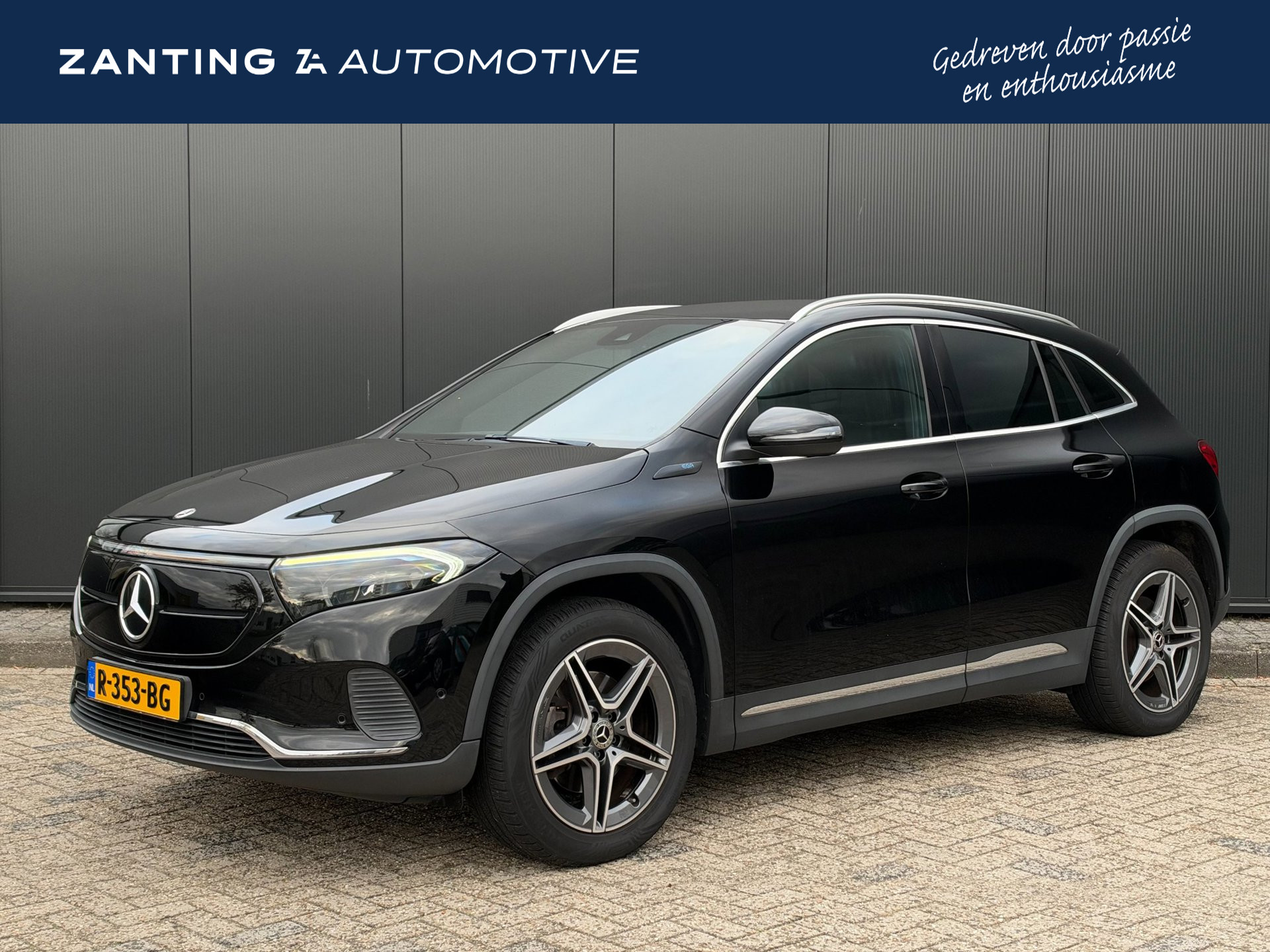 Mercedes-Benz EQA 250 Luxury Line 67 kWh | 97 % SOH | AMG 18'' | Camera | Stoelverwarming | Wegklap Trekhaak | Elektrische Klep