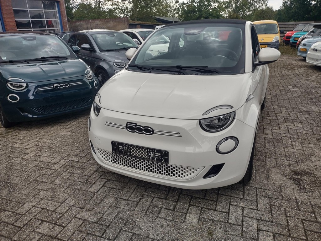 Fiat 500e 500 E-Cabrio- Rijklaar. 42KW-Snelladen.Carplay.