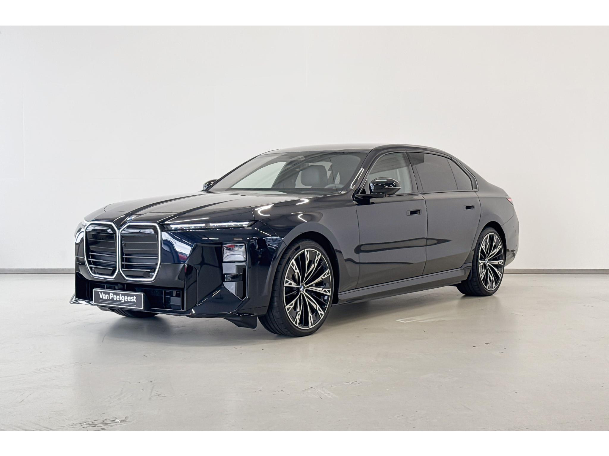 BMW i7 xDrive60 118.1 kWh