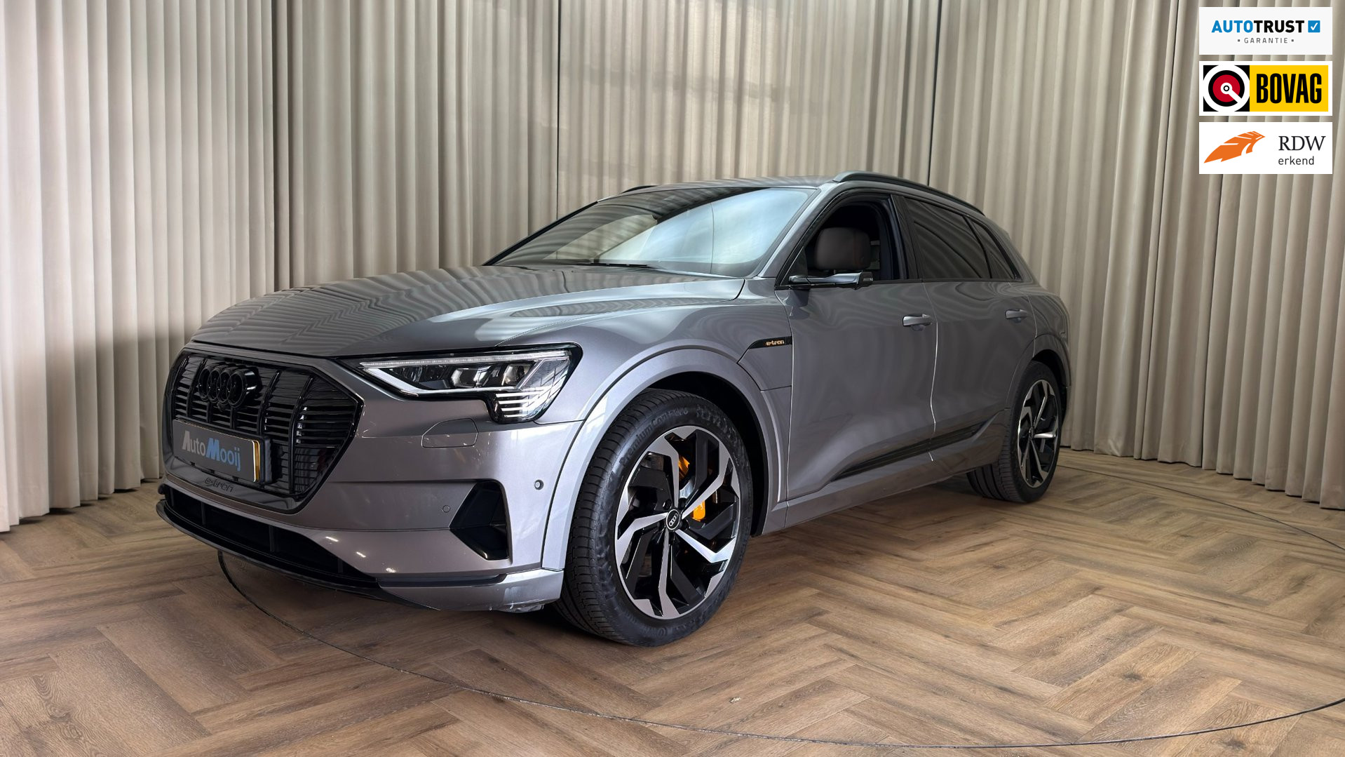 Audi e-tron E-tron 55 quattro advanced Pro Line Plus 95 kWh | Camera-spiegels | Night Vision | B&O sound | Massage & Ventilatie