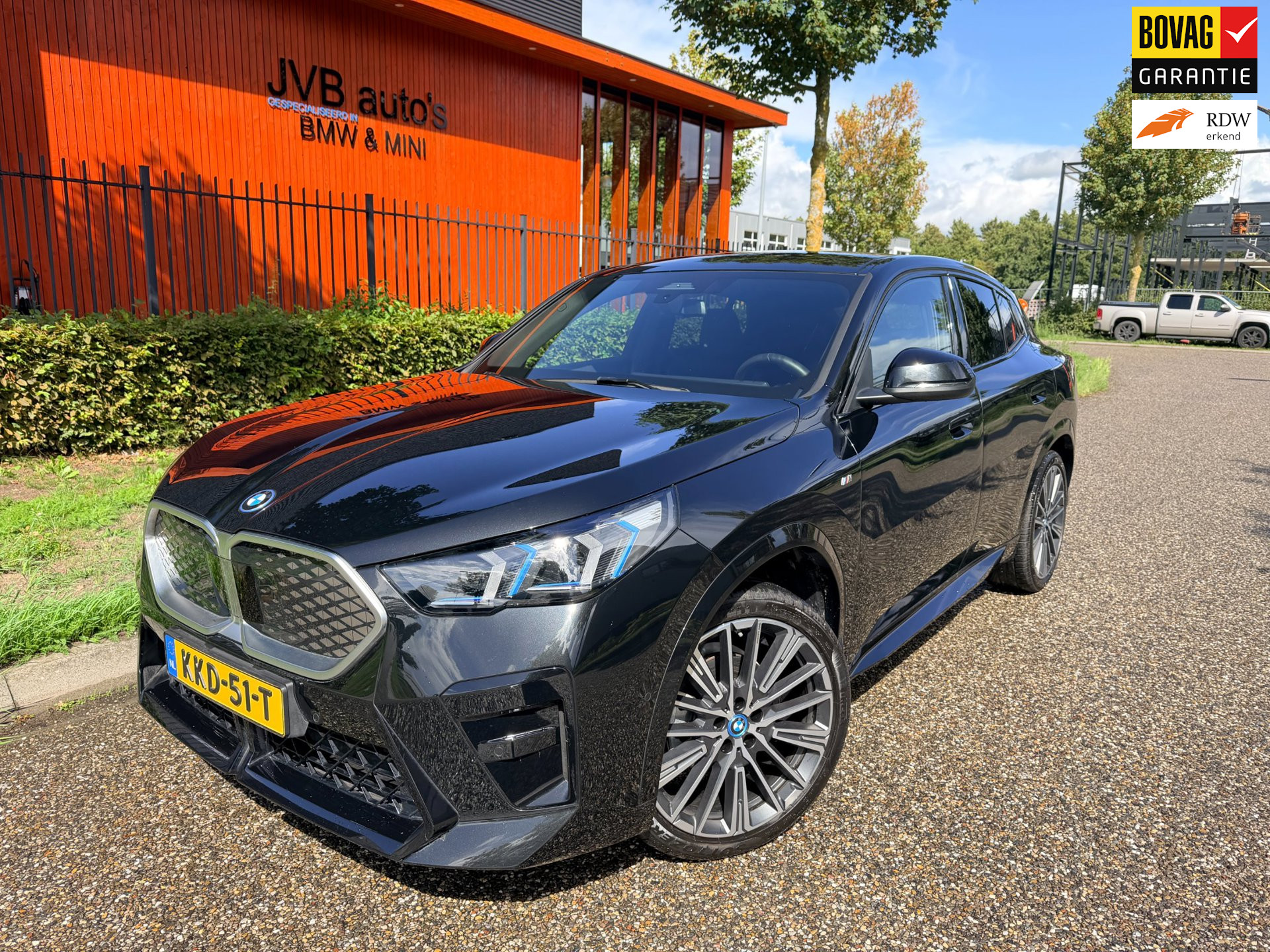 BMW iX2 EDrive20 M- sport, trekhaak, H&K, driving assistant plus