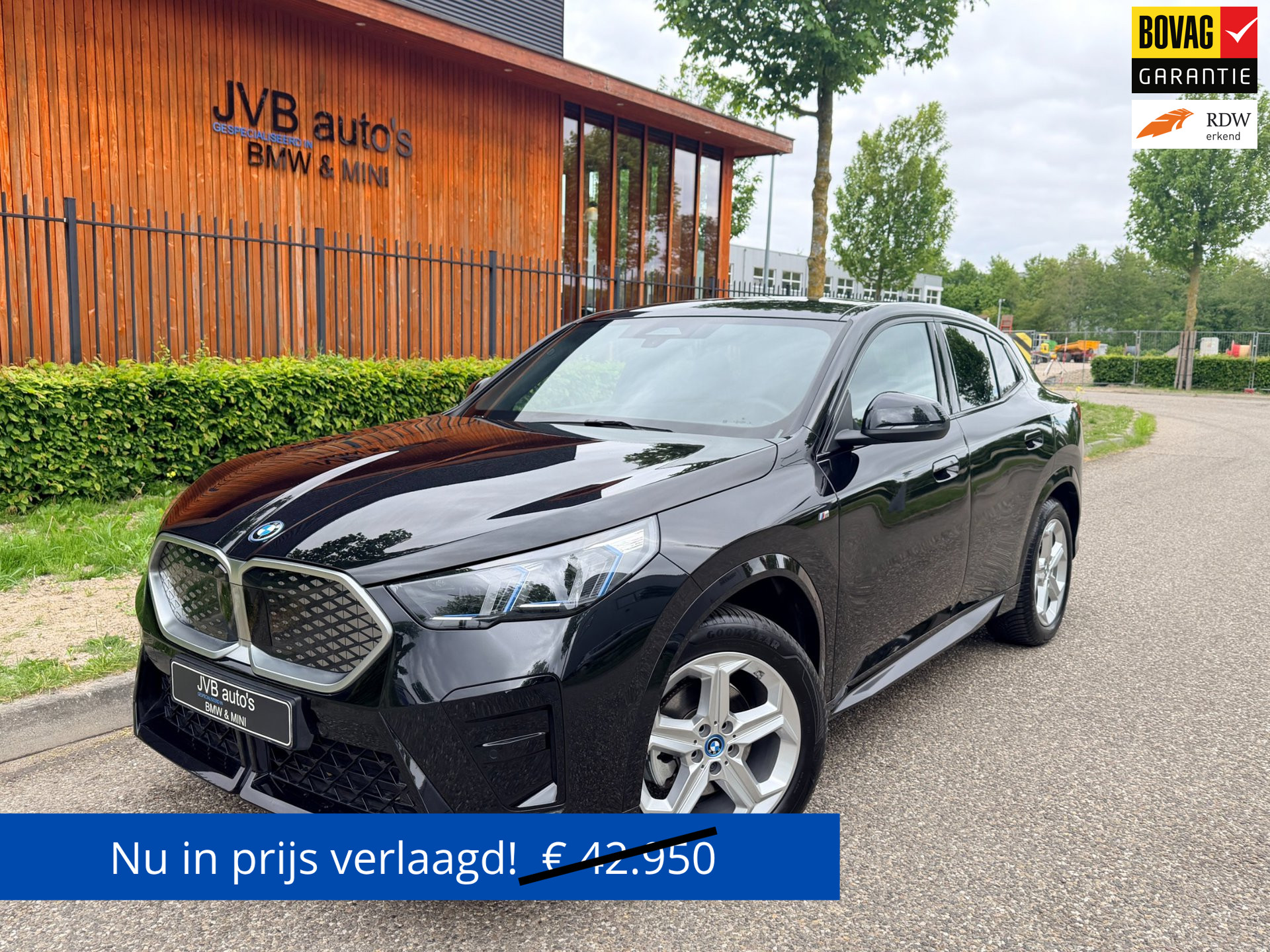 BMW iX2 EDrive20 M- sport, trekhaak, H&K, driving assistant plus