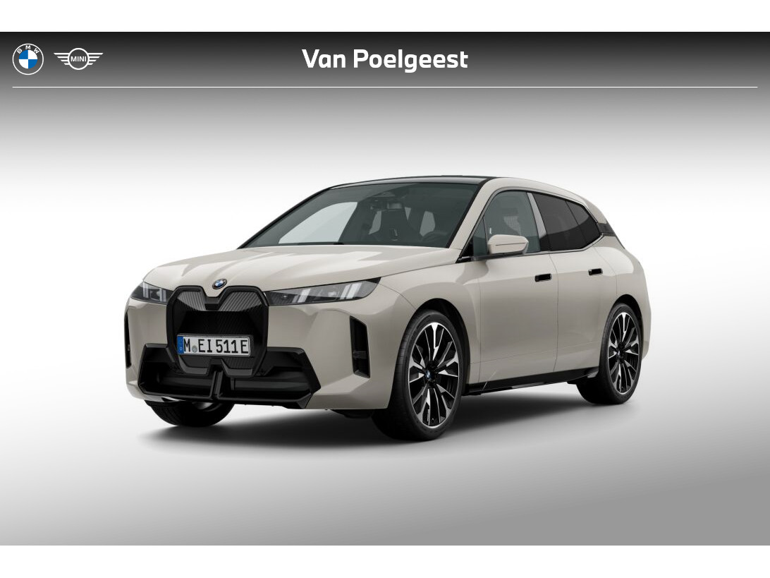BMW iX xDrive45 101 kWh